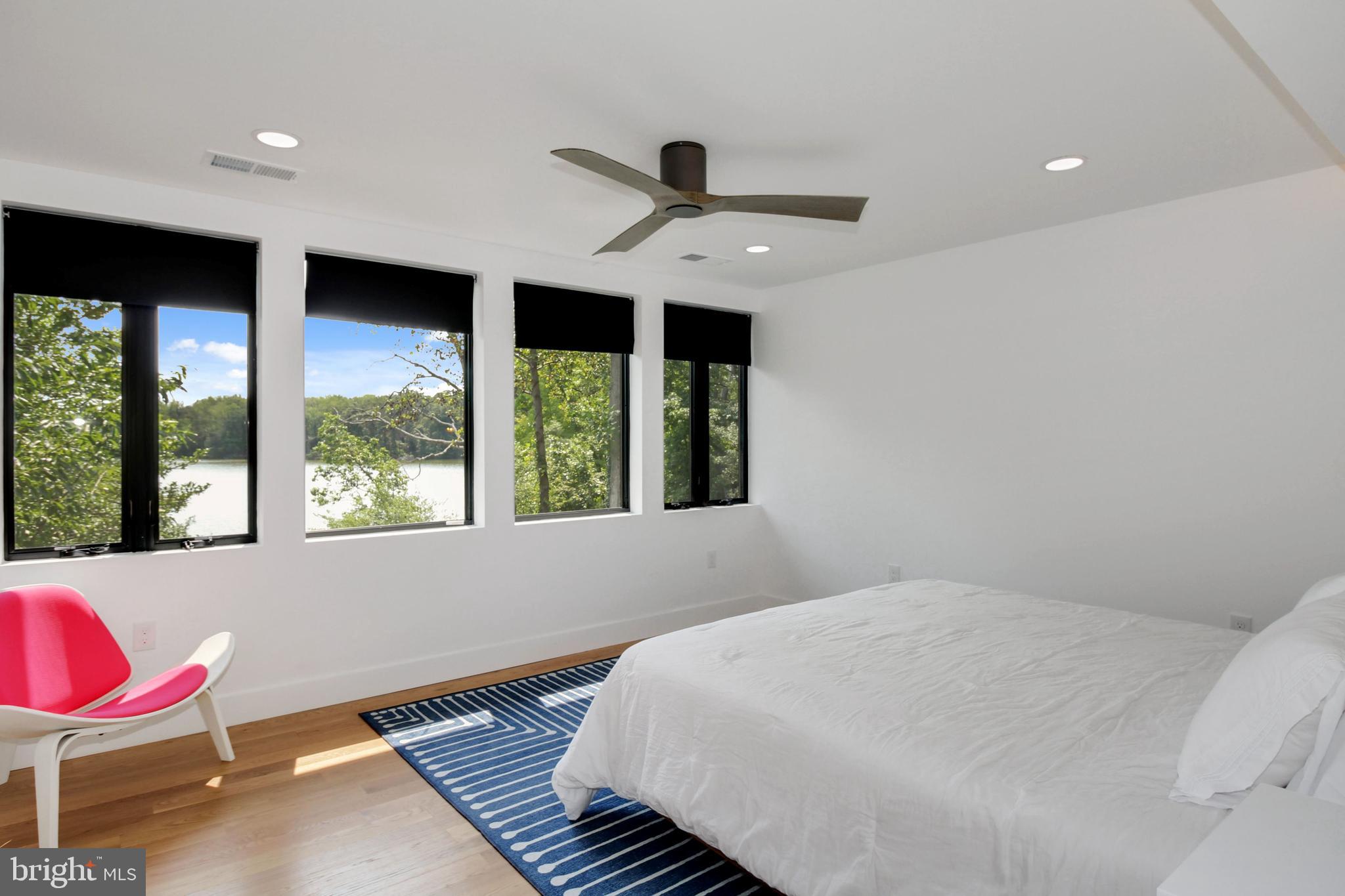 GIBSON ISLAND - Residential