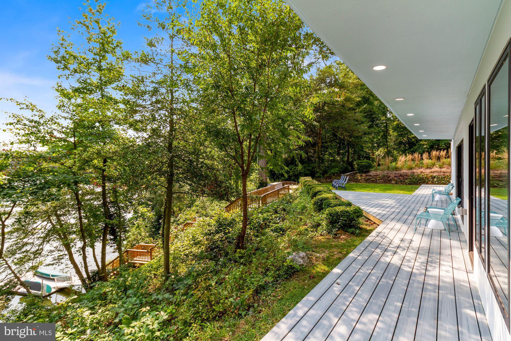 GIBSON ISLAND - Residential