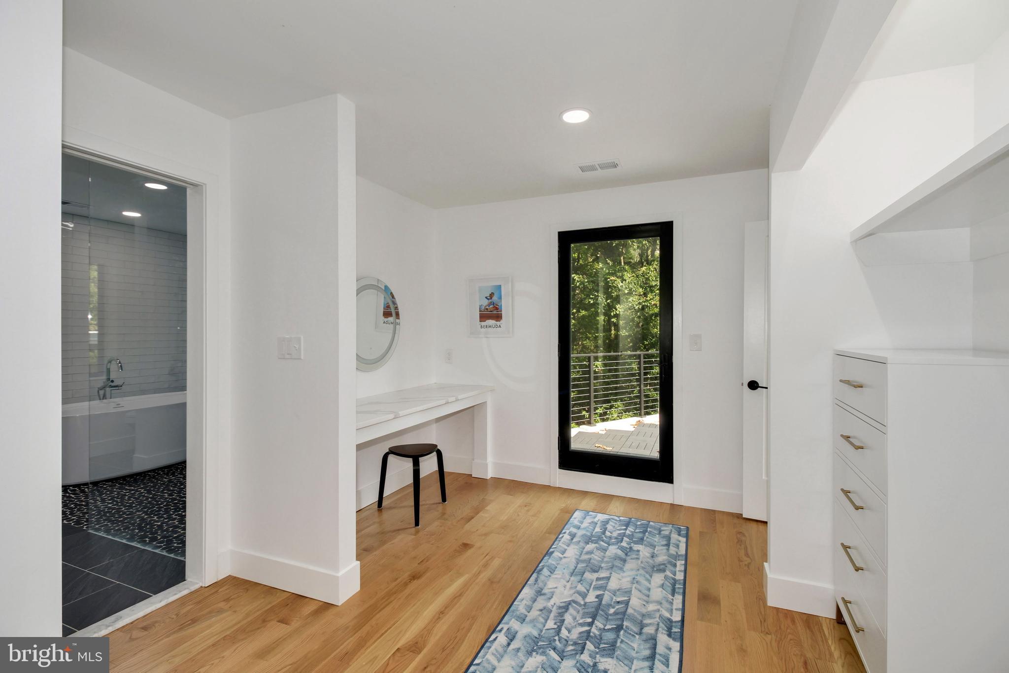 GIBSON ISLAND - Residential