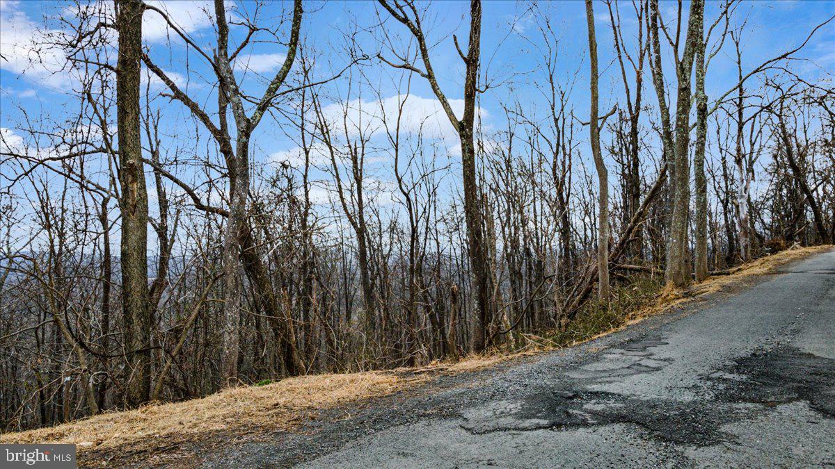 2621 LOOKOUT ROAD