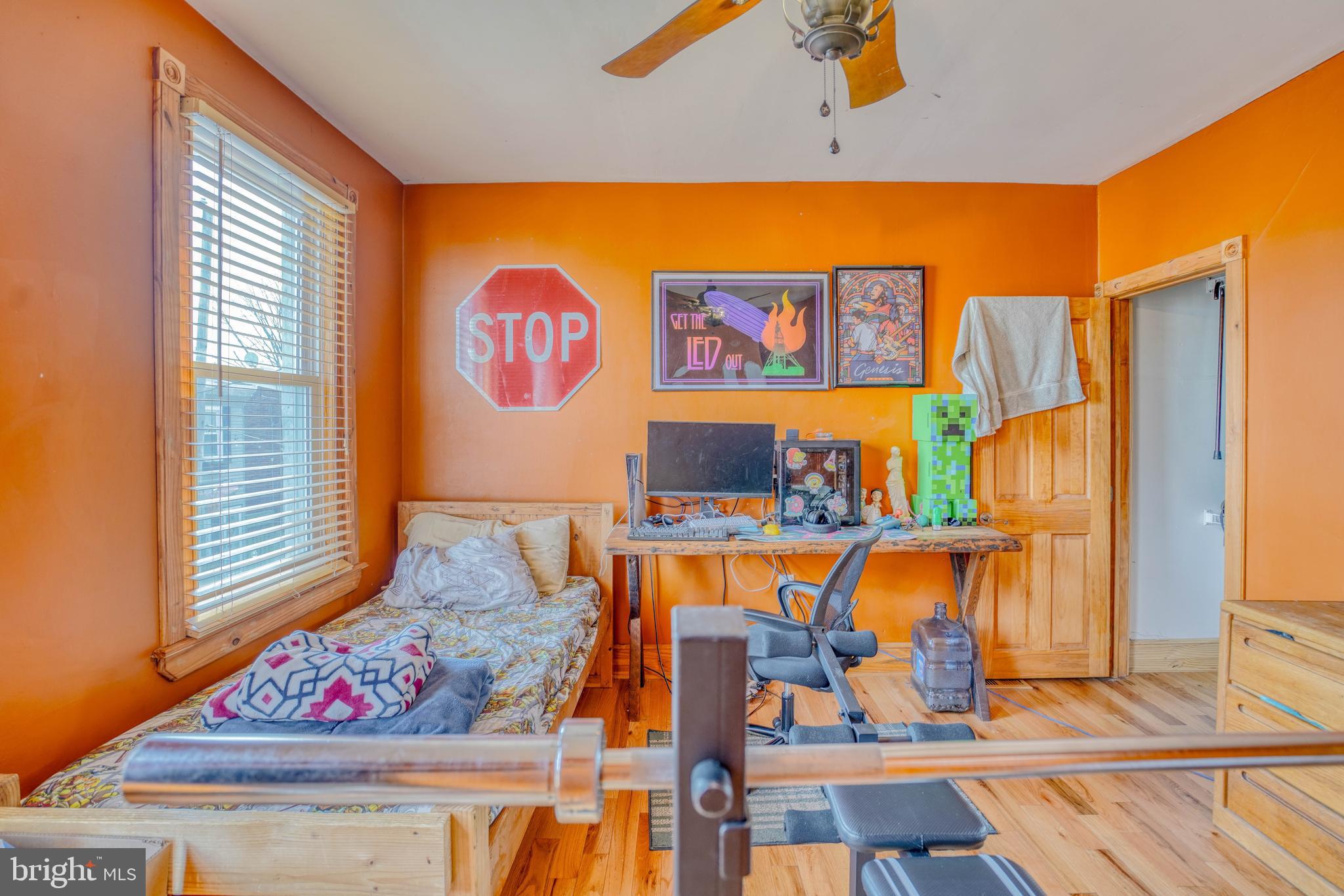 BRIDESBURG - Residential