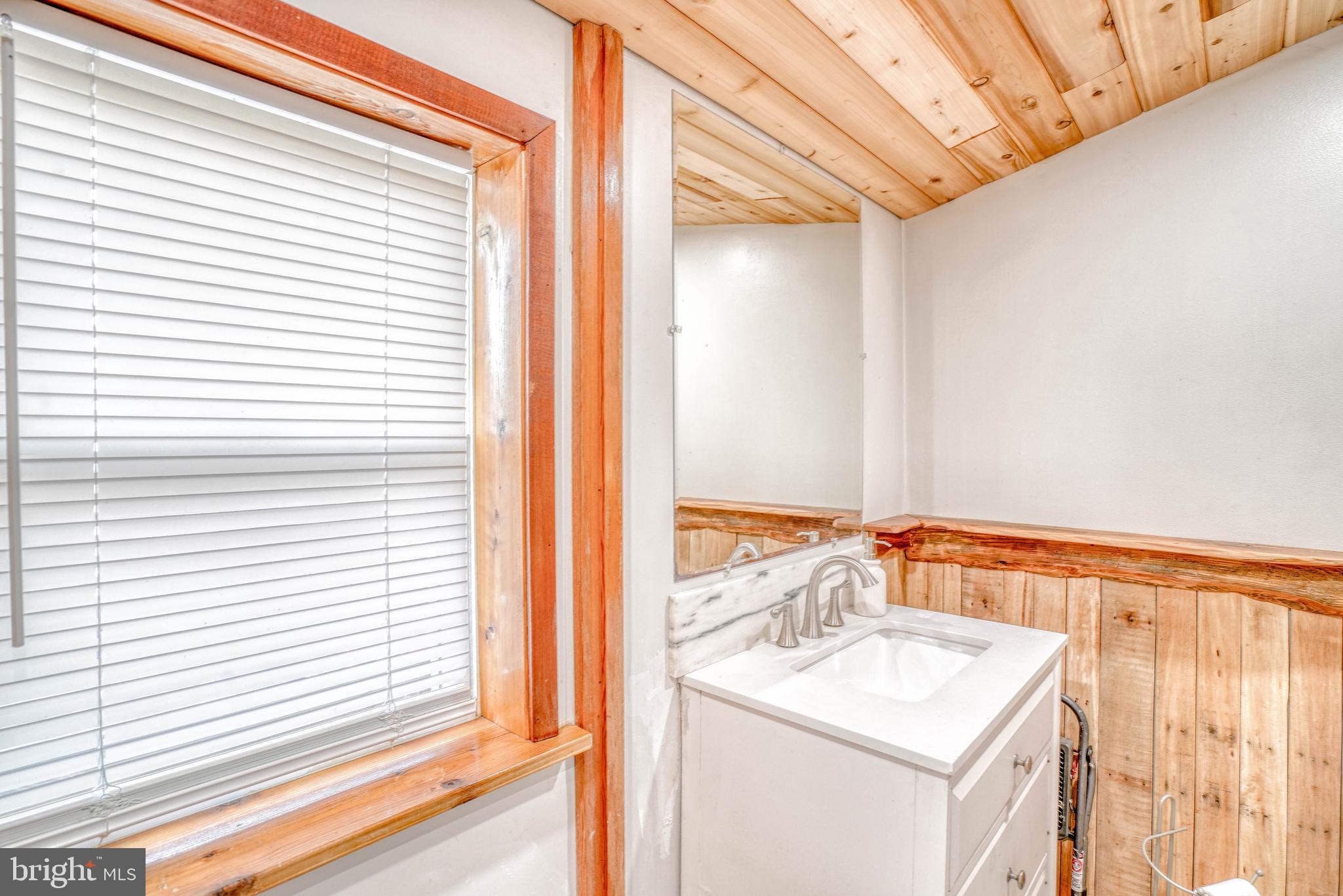 BRIDESBURG - Residential