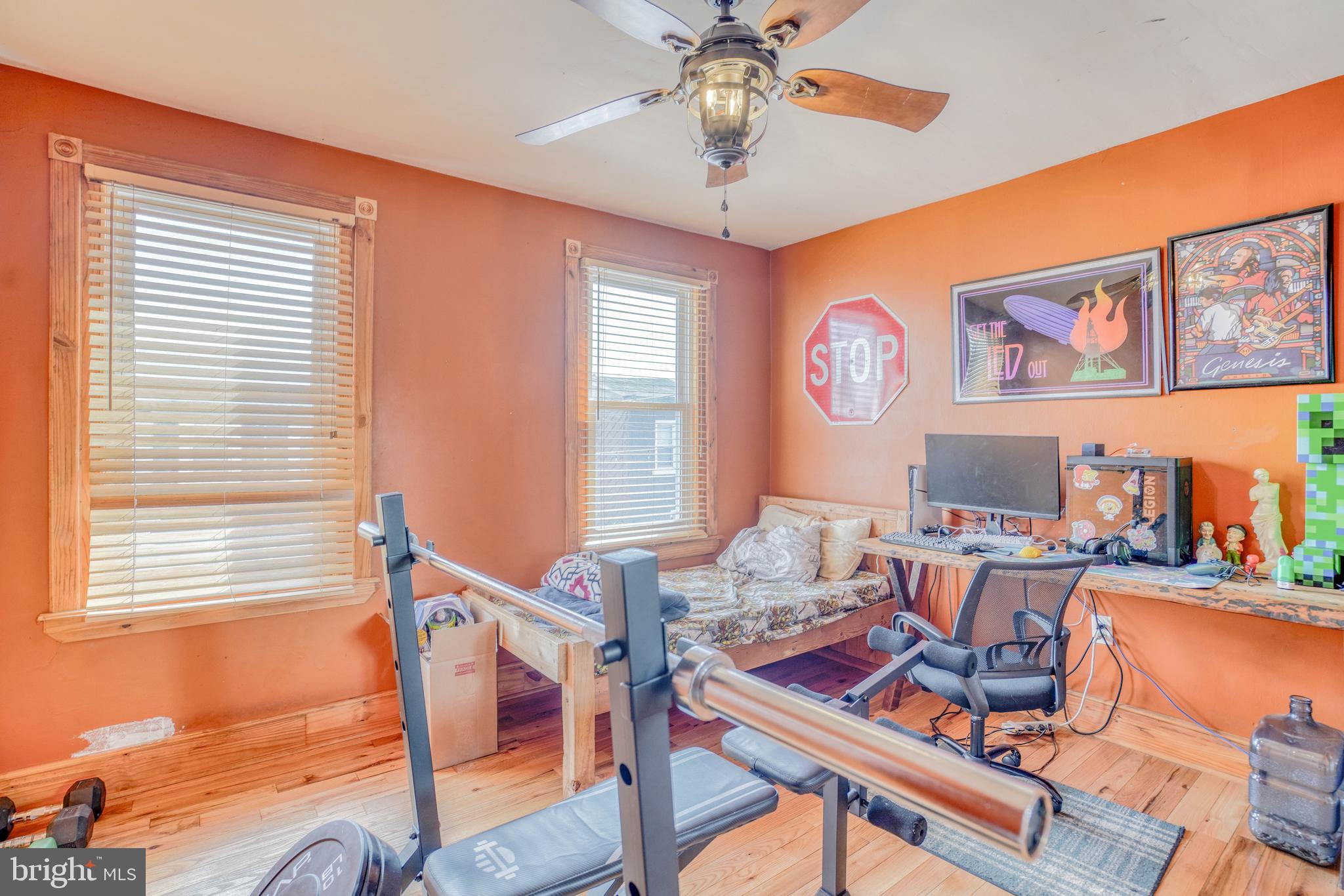 BRIDESBURG - Residential