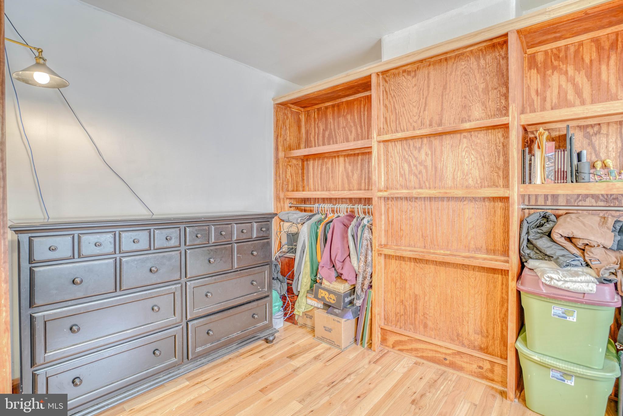 BRIDESBURG - Residential