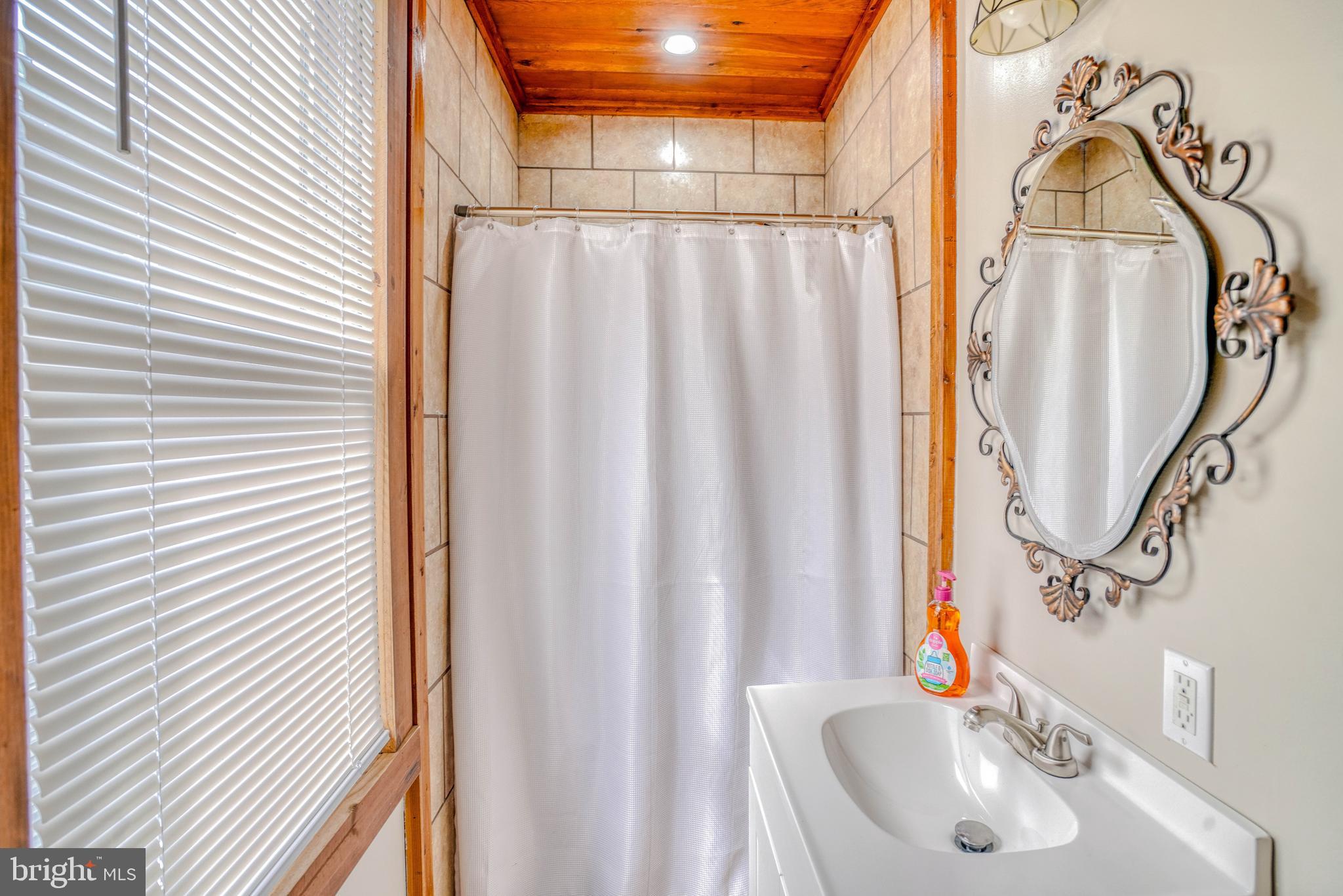 BRIDESBURG - Residential