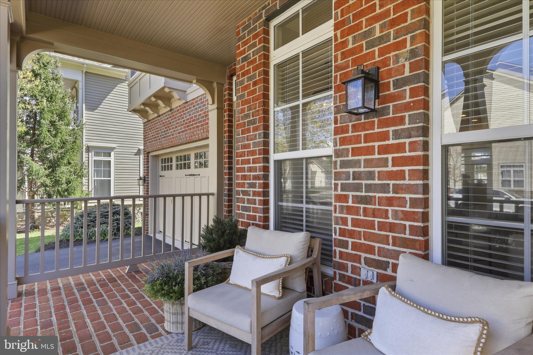 42787 CHATELAIN CIRCLE