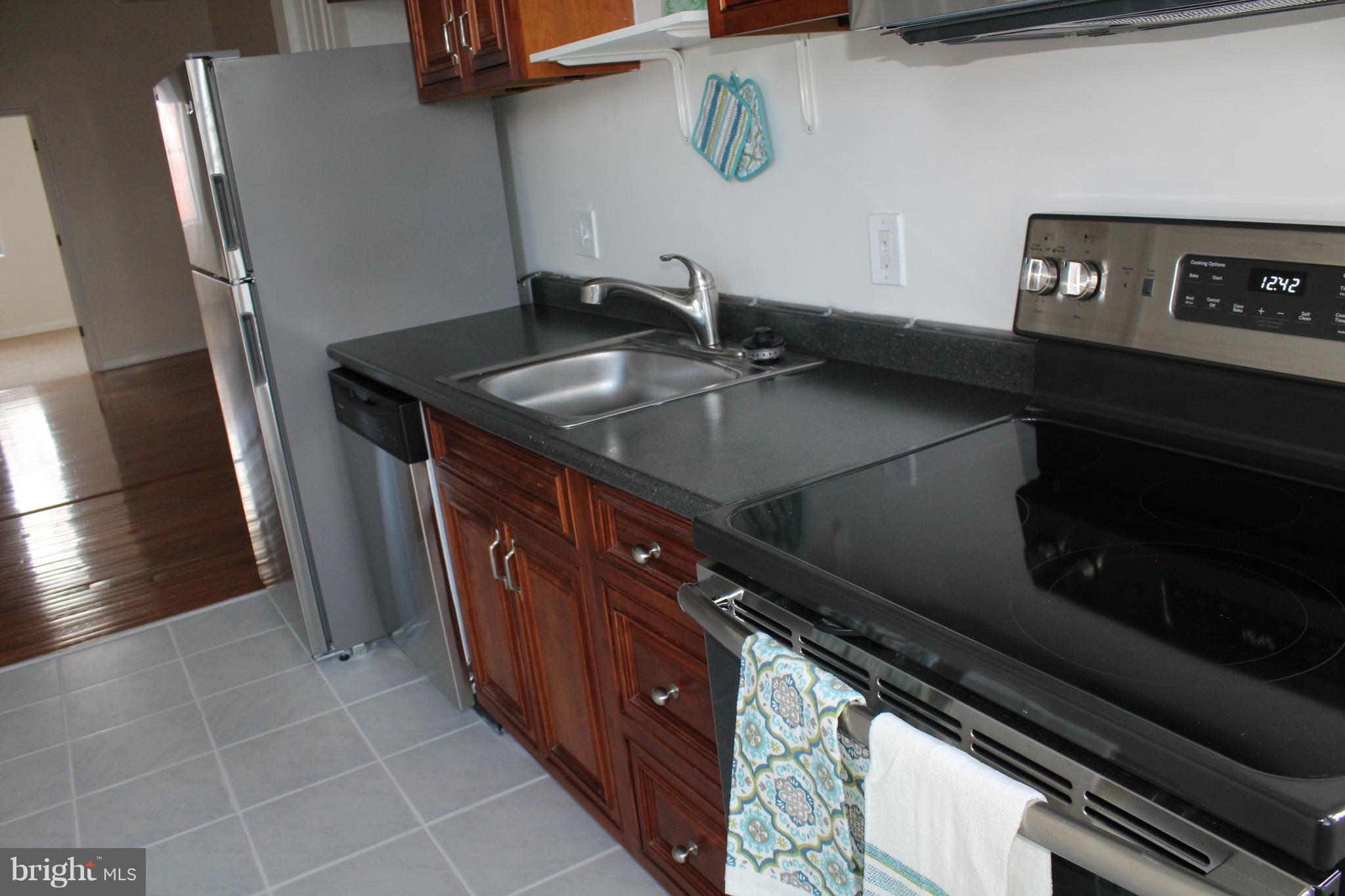 CHARLES VILLAGE - Residential Lease