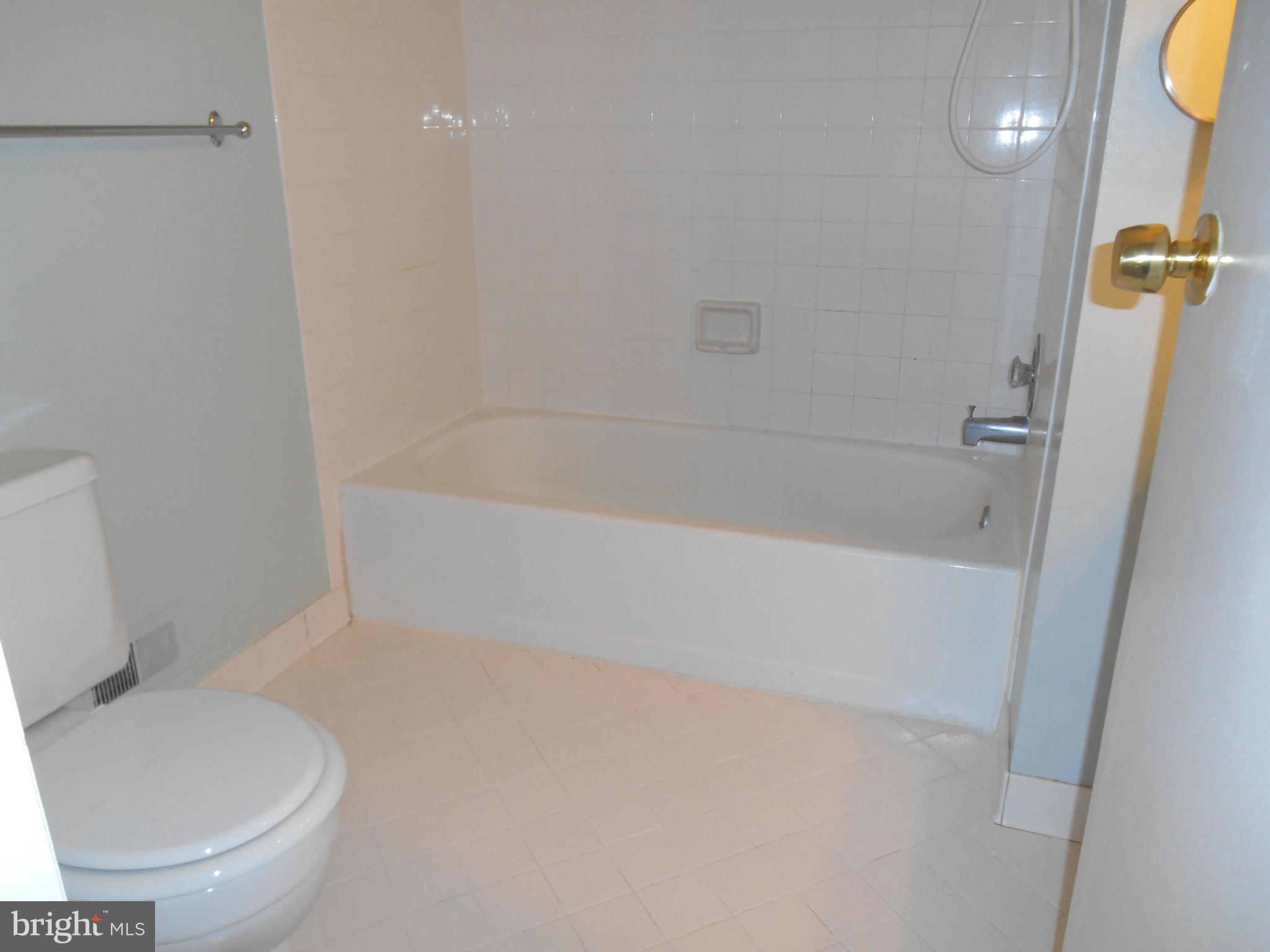 CHURCHILL TOWN SECTOR - Residential Lease