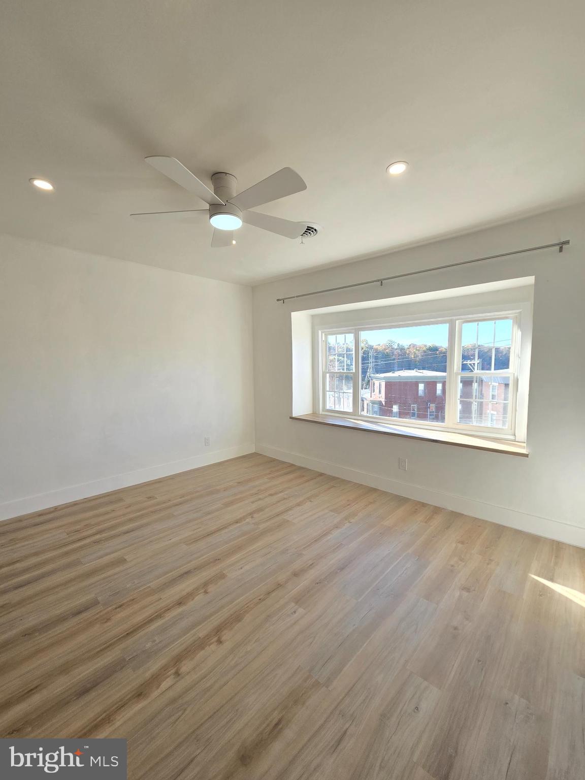 MANAYUNK - Residential Lease