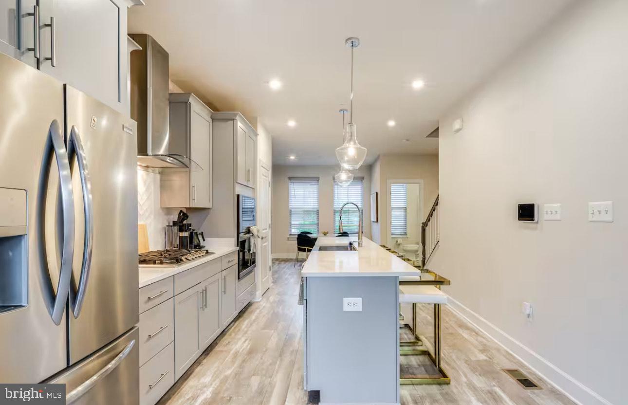 CAPITAL COURT - Residential Lease