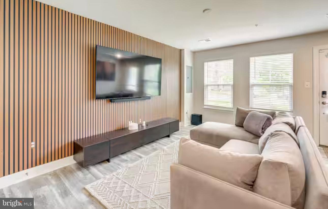 CAPITAL COURT - Residential Lease