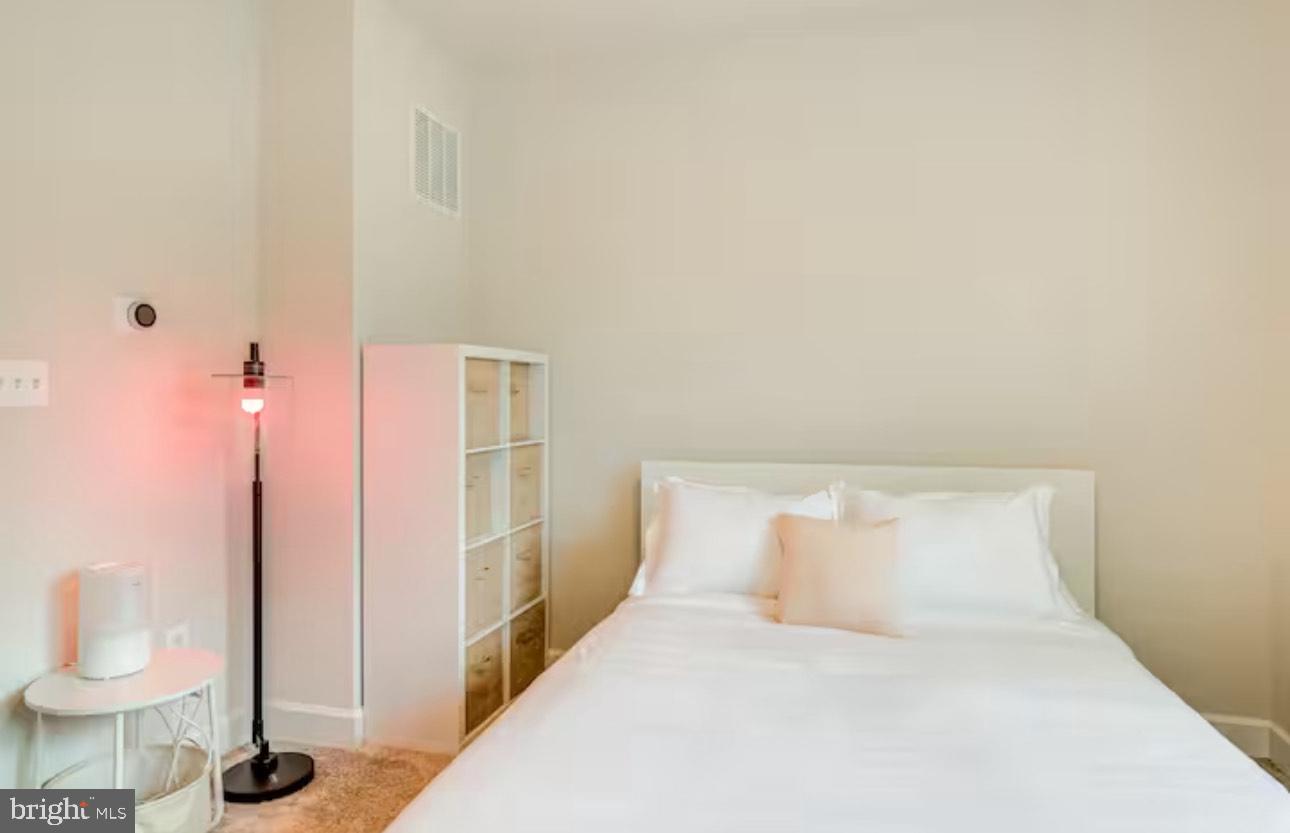 CAPITAL COURT - Residential Lease