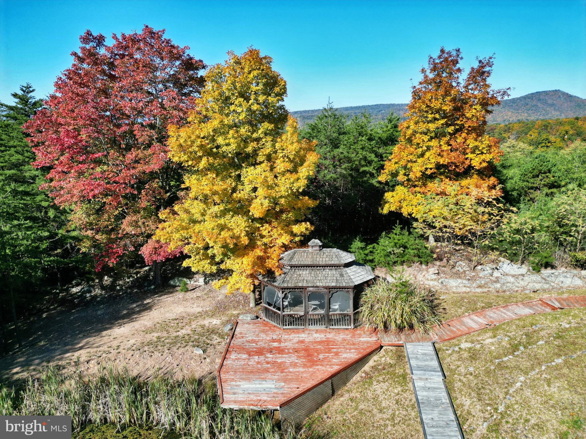 ASHTON WOODS PROPERTY OWNERS ASSOCIATION - Residential