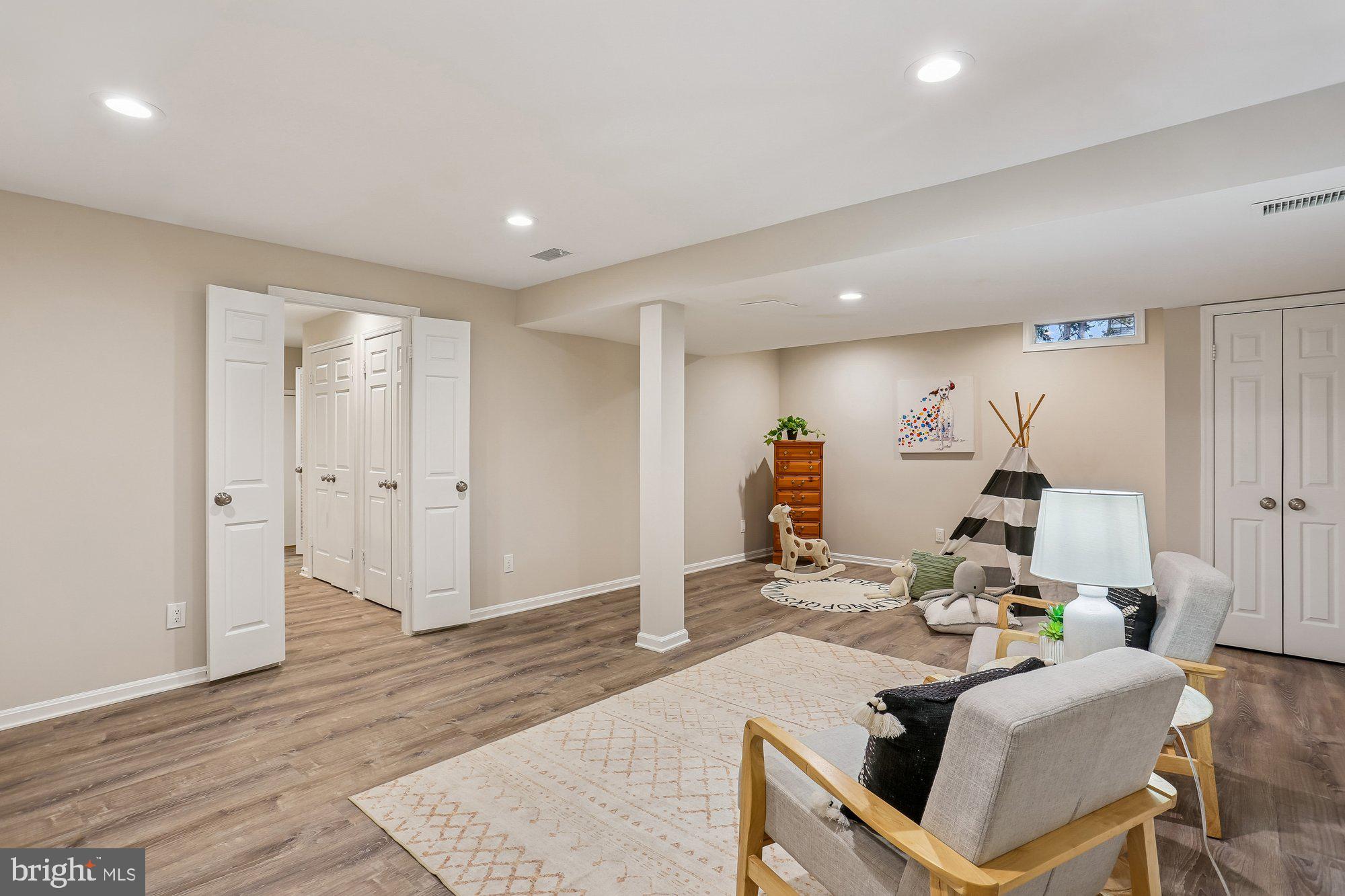 FOX HILLS WEST - Residential