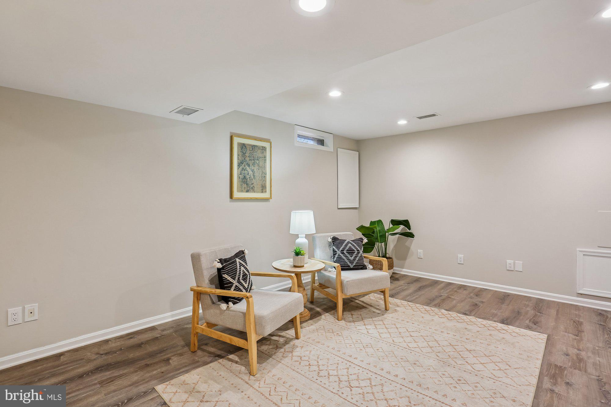 FOX HILLS WEST - Residential