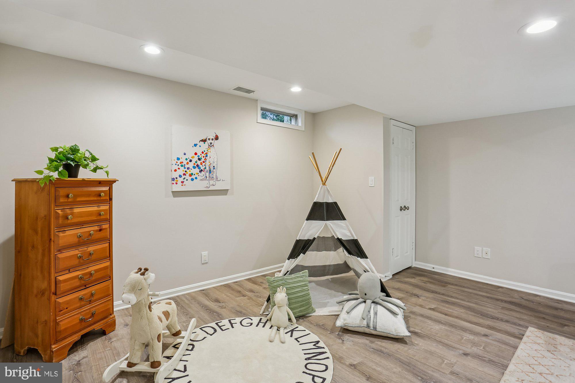 FOX HILLS WEST - Residential