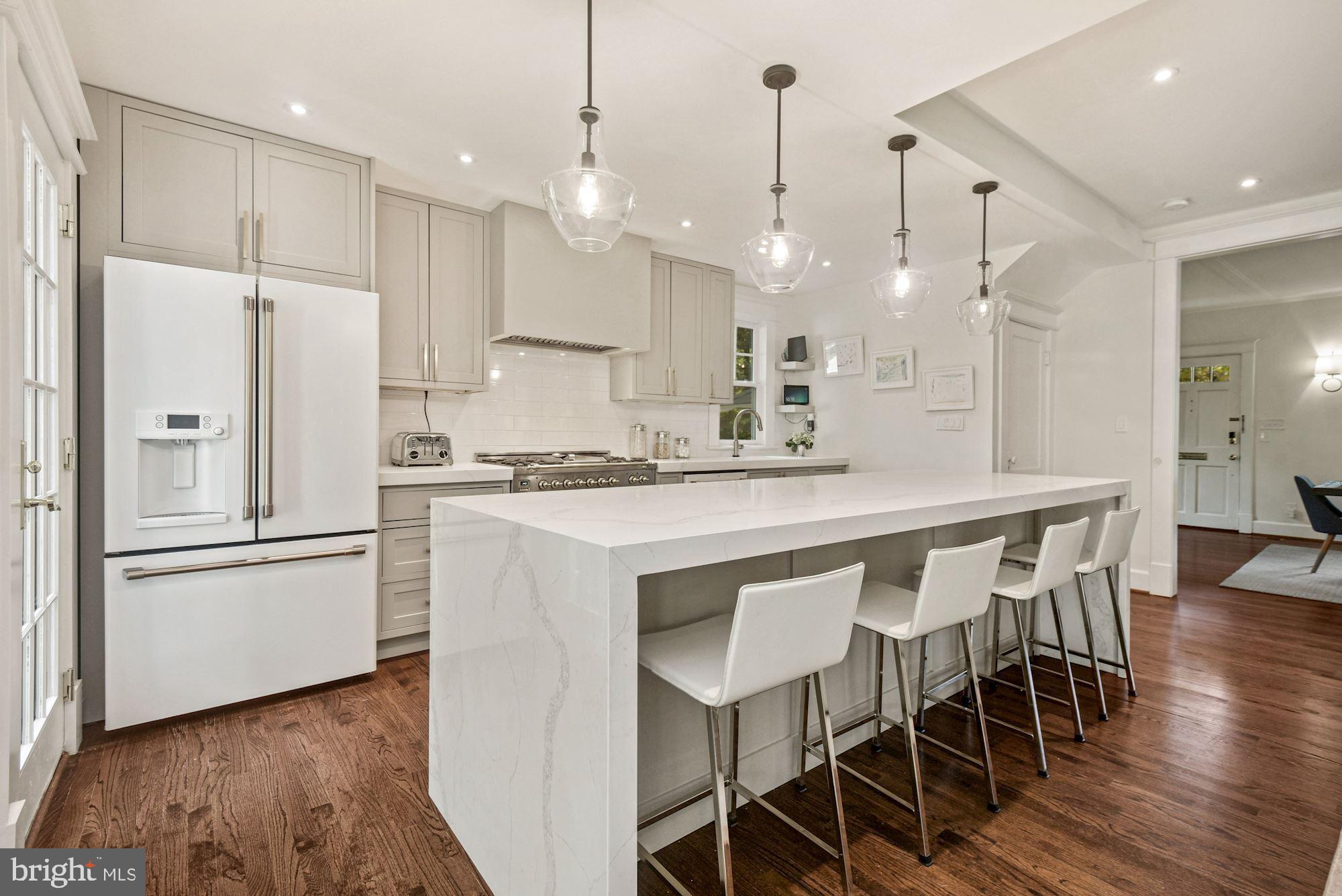 CHEVY CHASE - Residential