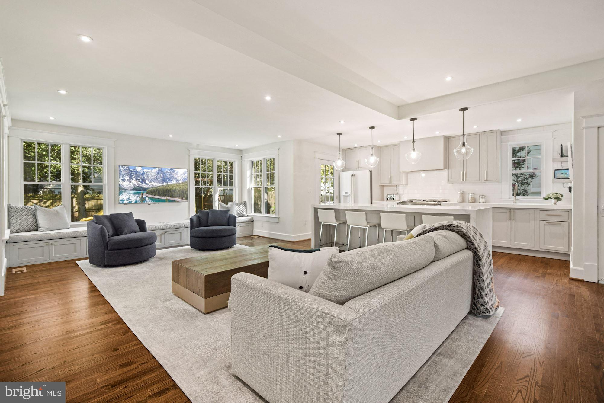 CHEVY CHASE - Residential