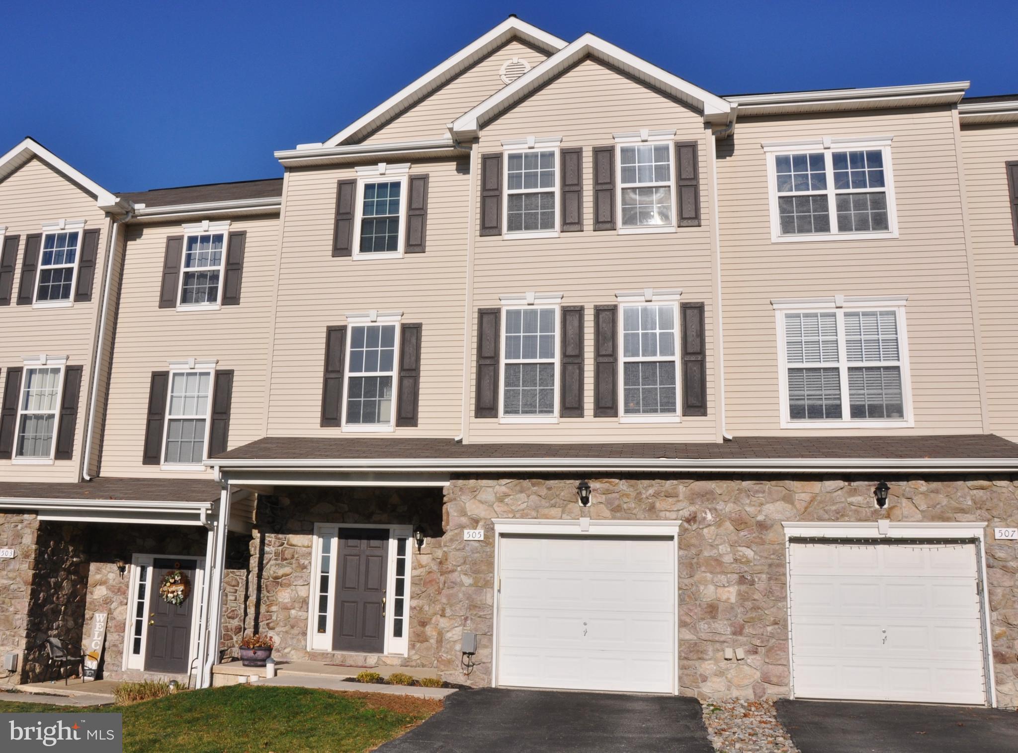 WOODCREST HILLS - Residential