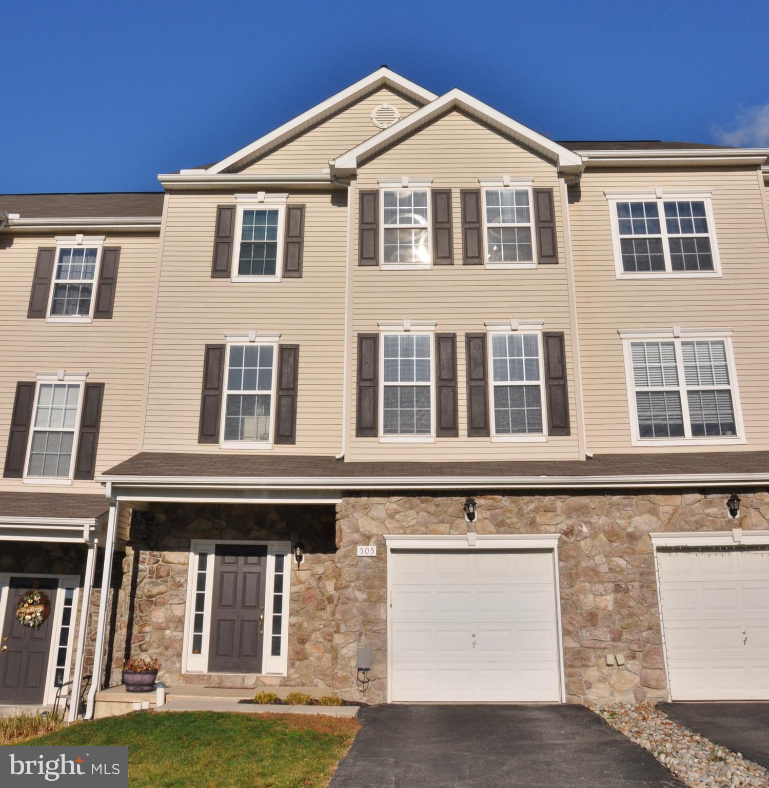 WOODCREST HILLS - Residential