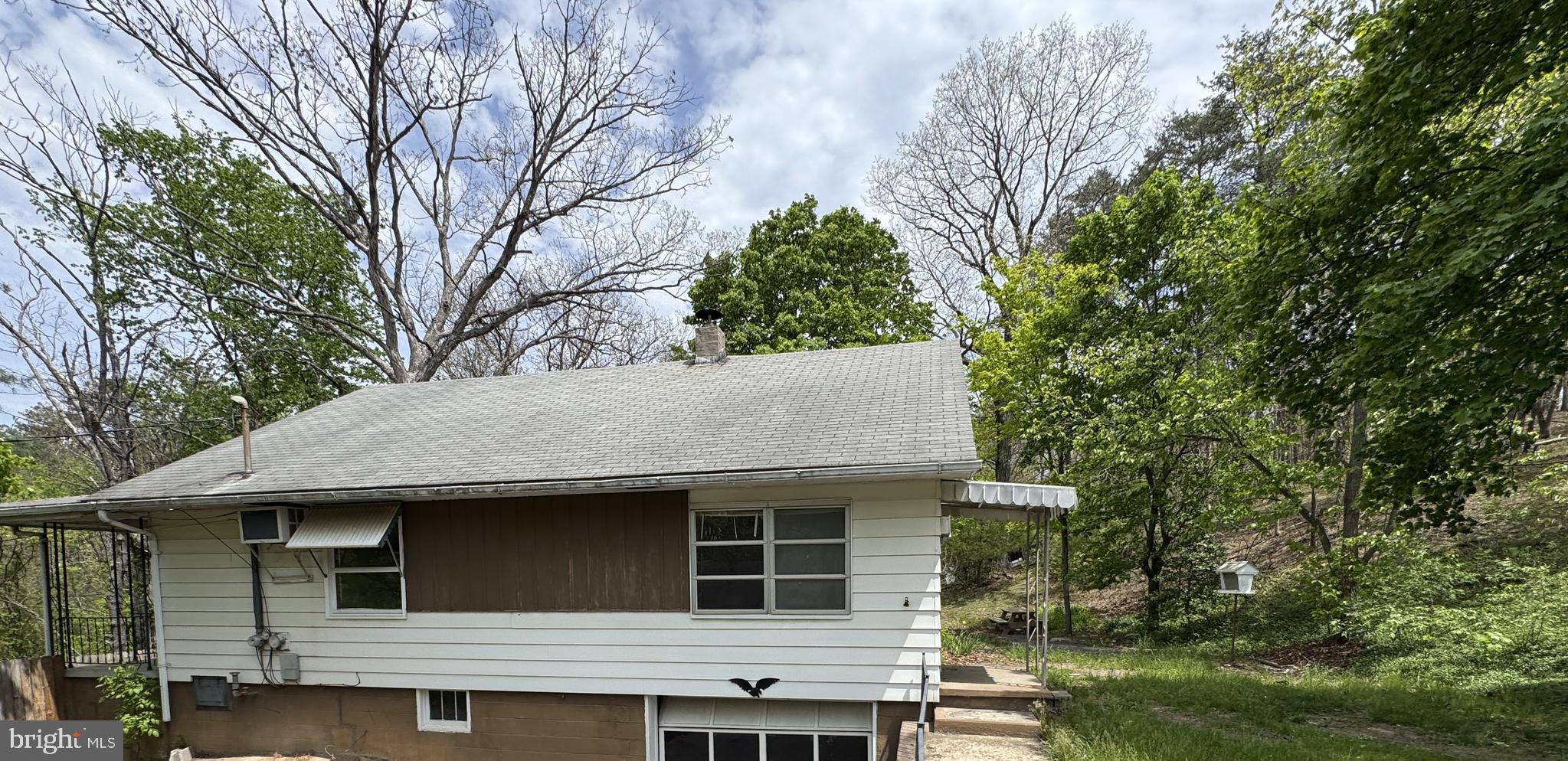 85 RALPH BARNES LANE
