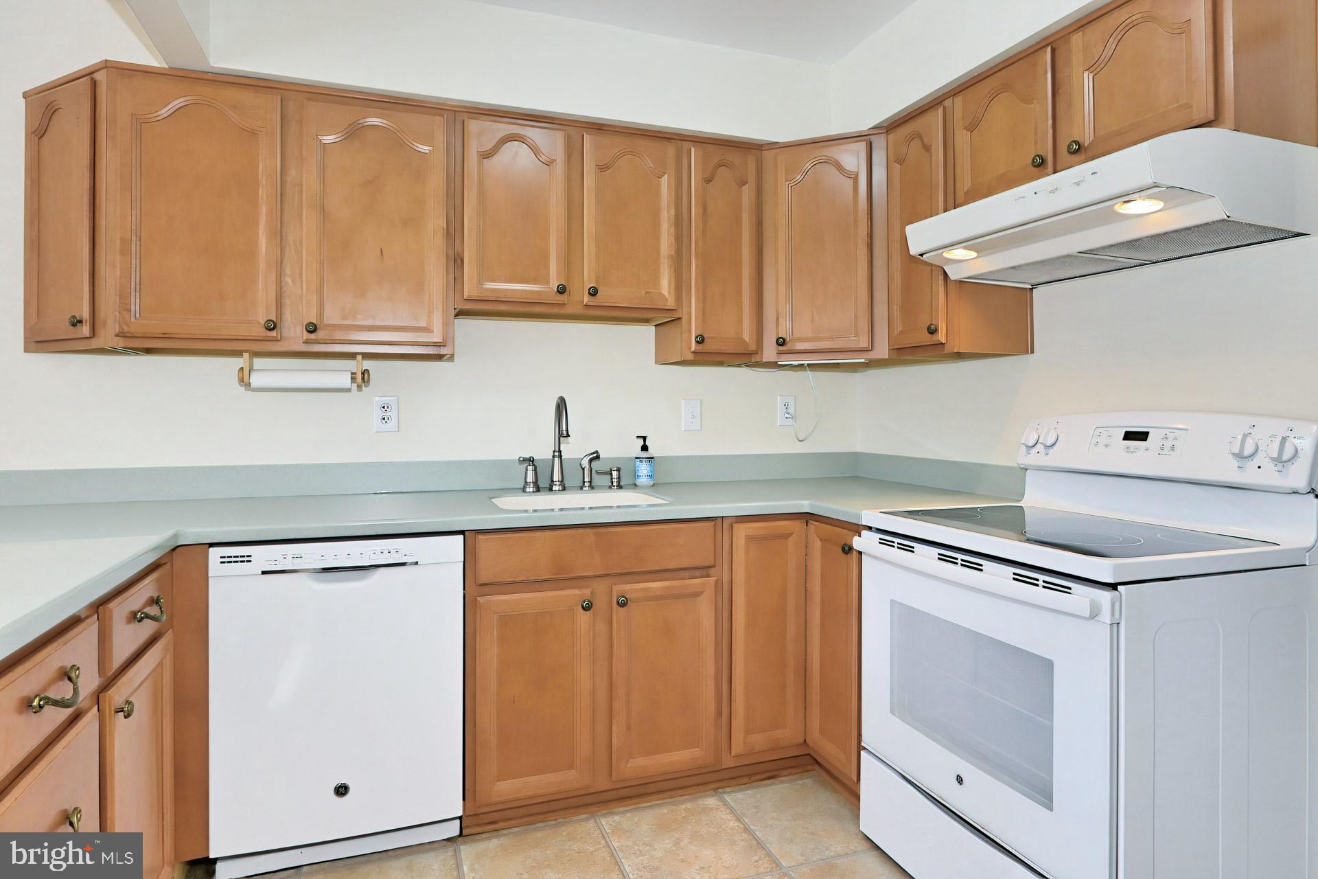 BURKE CENTRE - Residential Lease