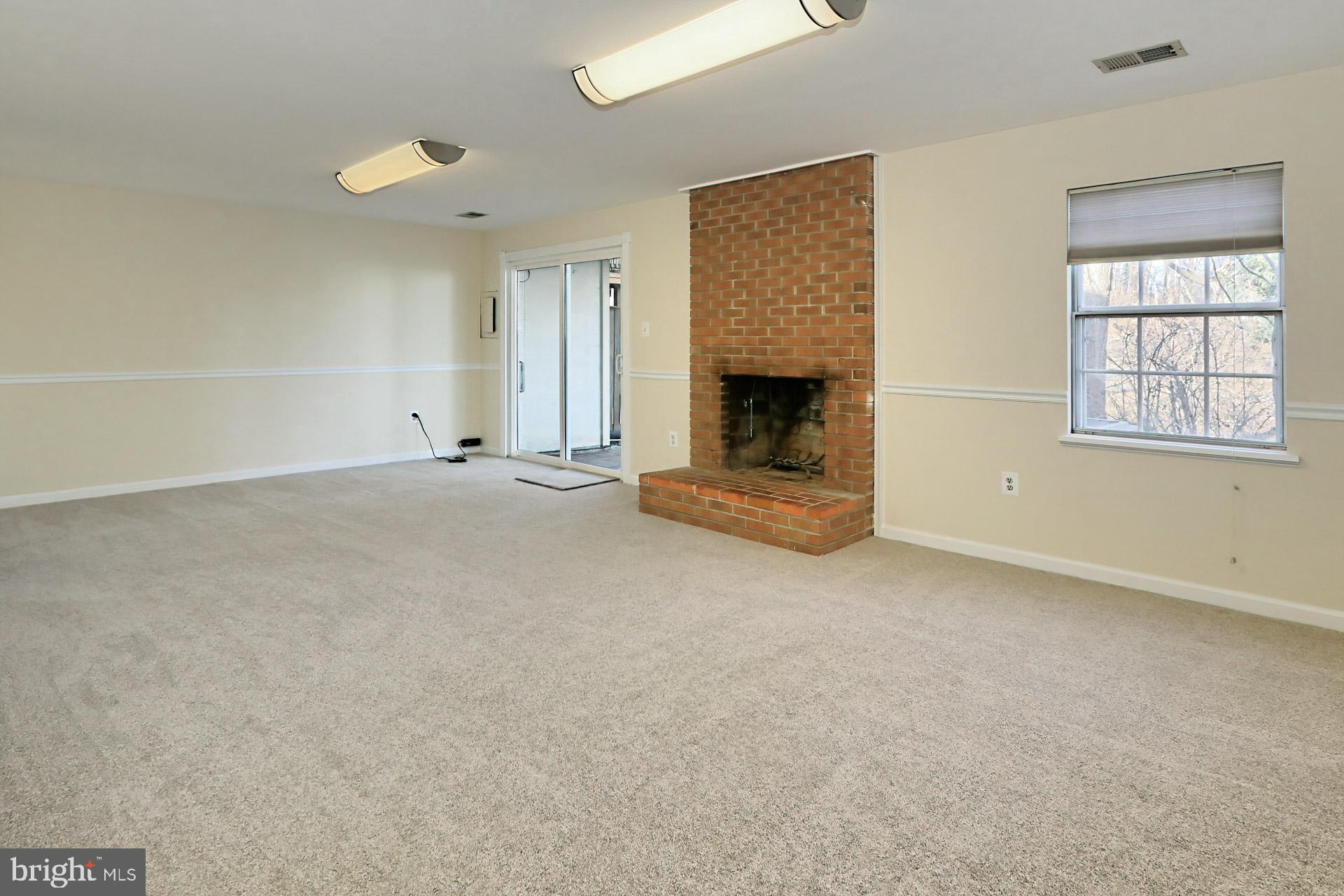 BURKE CENTRE - Residential Lease