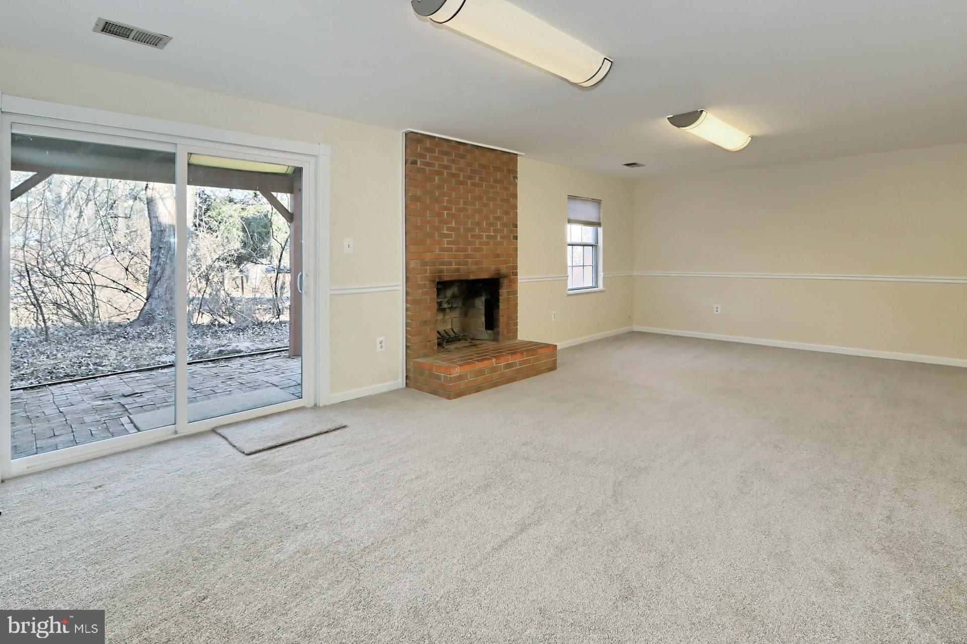 BURKE CENTRE - Residential Lease