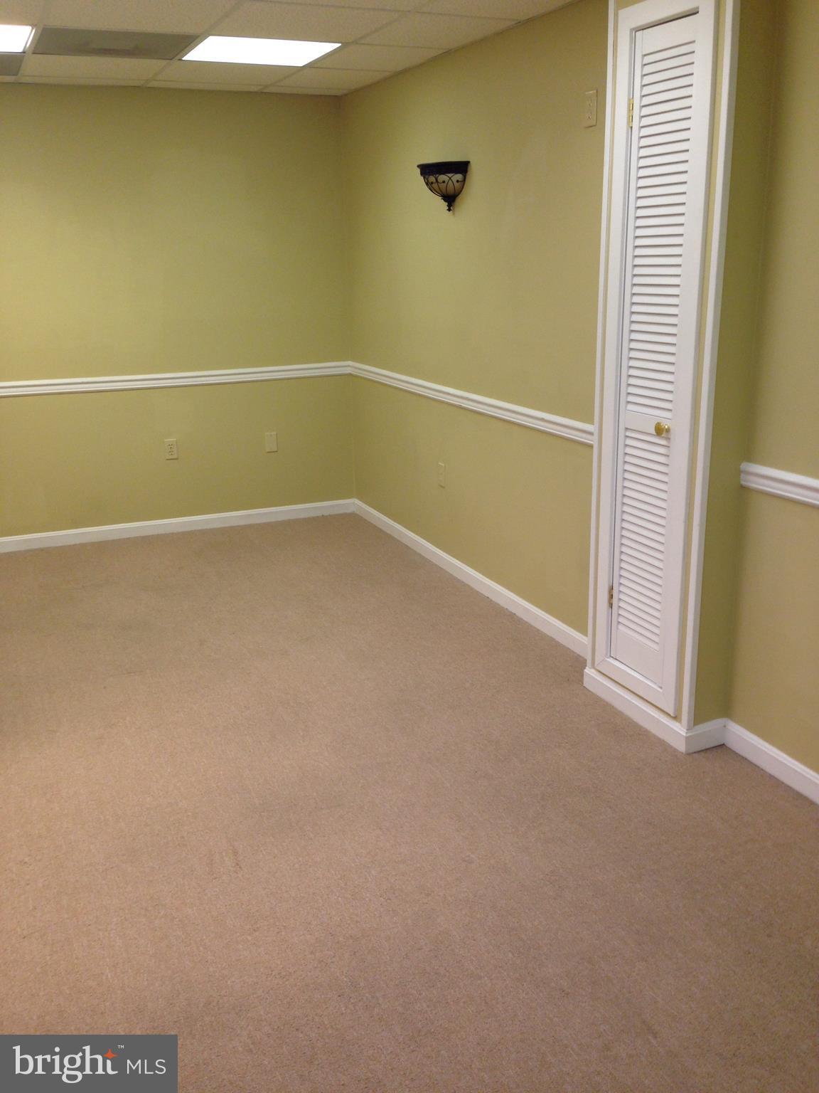 AMBER MEADOWS PROFESSIONAL BUILDING - Commercial Lease