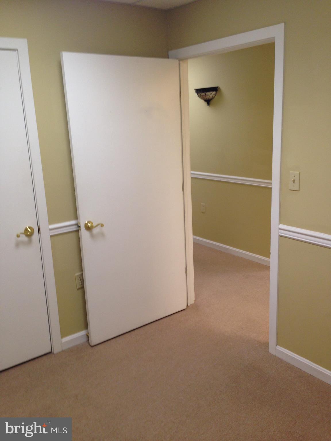 AMBER MEADOWS PROFESSIONAL BUILDING - Commercial Lease