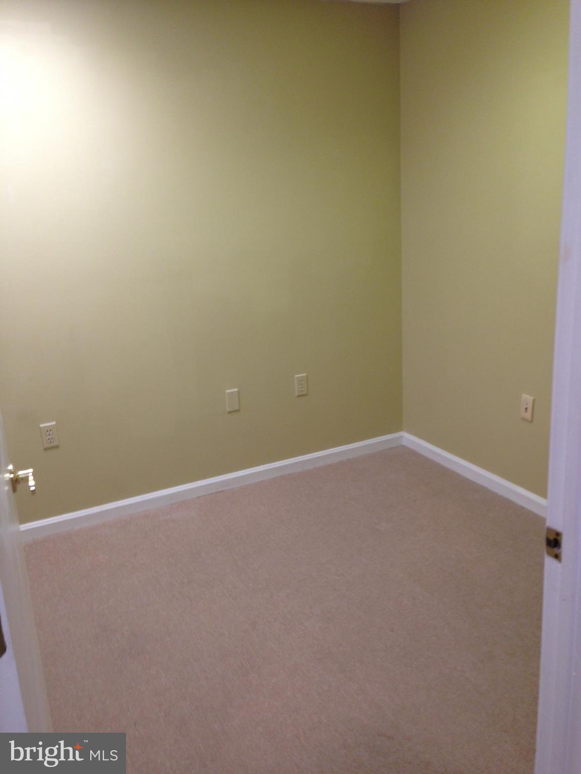 AMBER MEADOWS PROFESSIONAL BUILDING - Commercial Lease