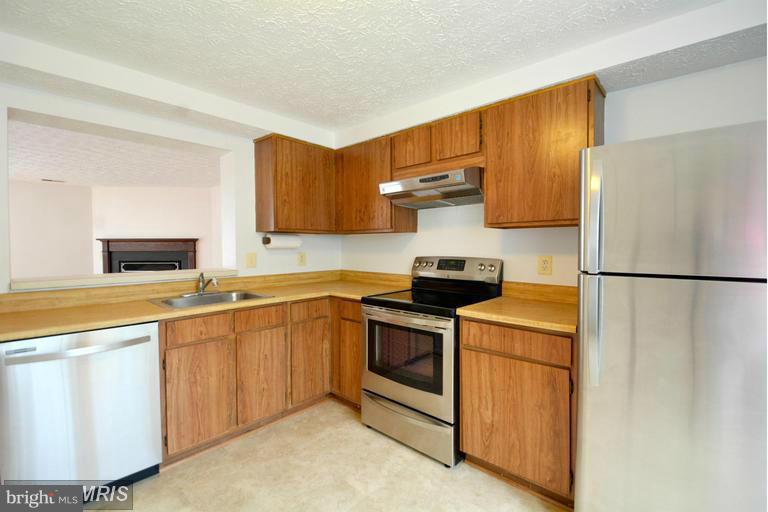 VILLA DEL REY - Residential Lease