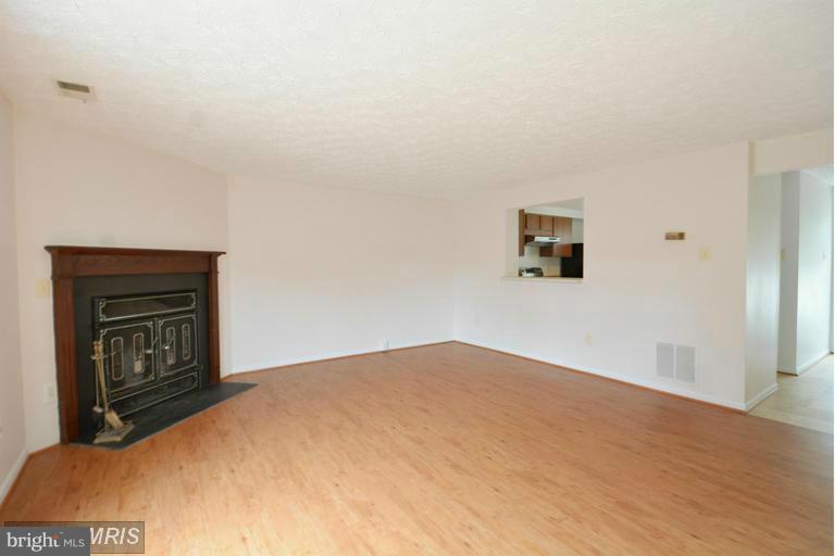 VILLA DEL REY - Residential Lease