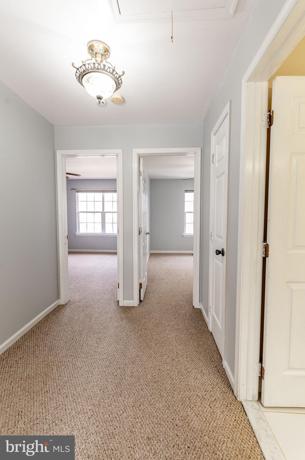 VICTORIA SQUARE - Residential