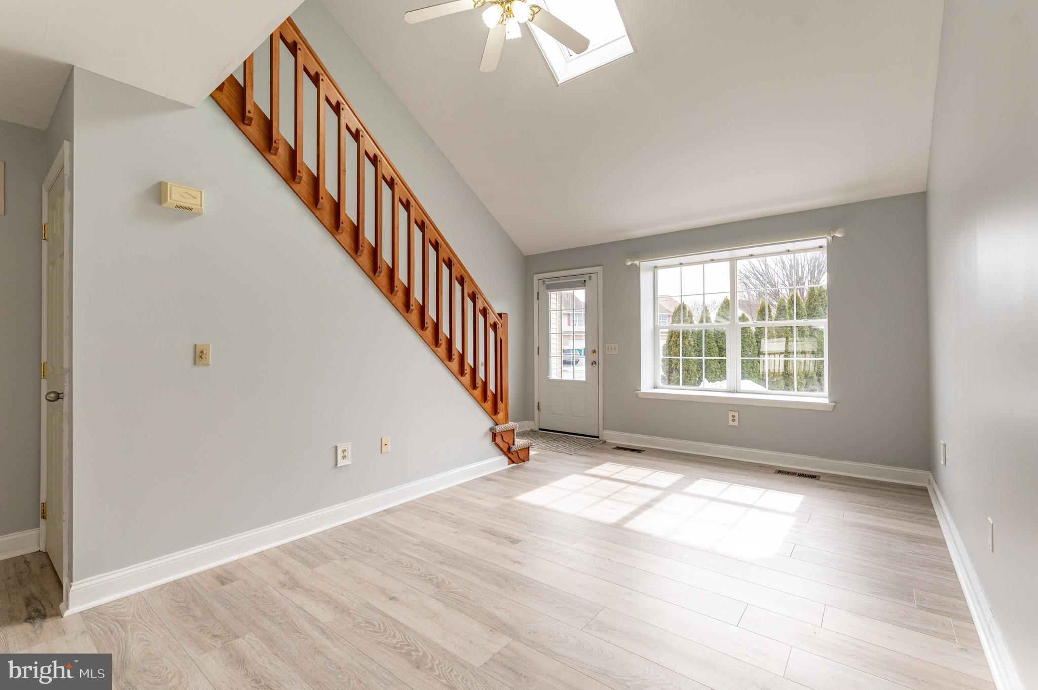 VICTORIA SQUARE - Residential