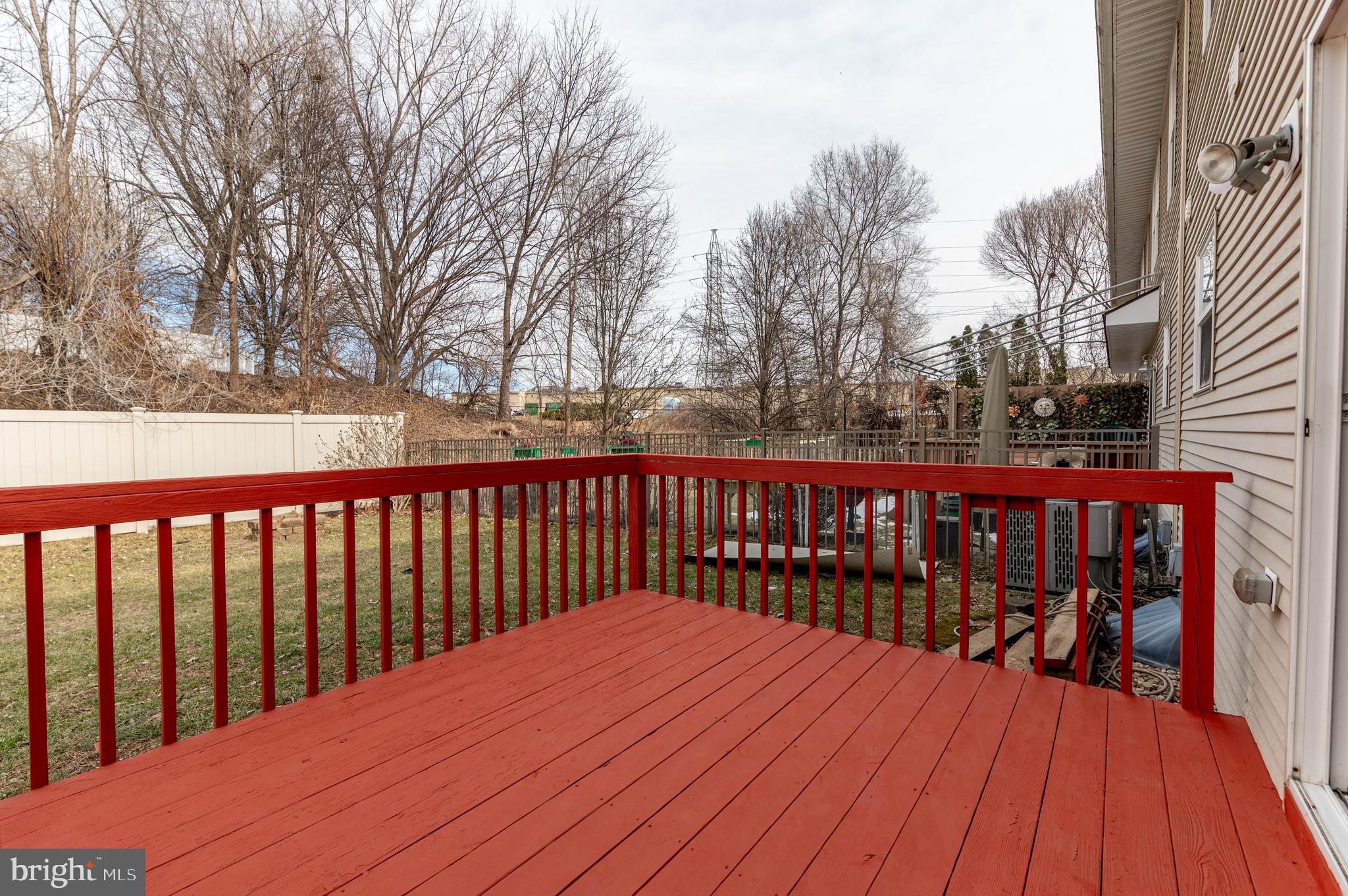 VICTORIA SQUARE - Residential