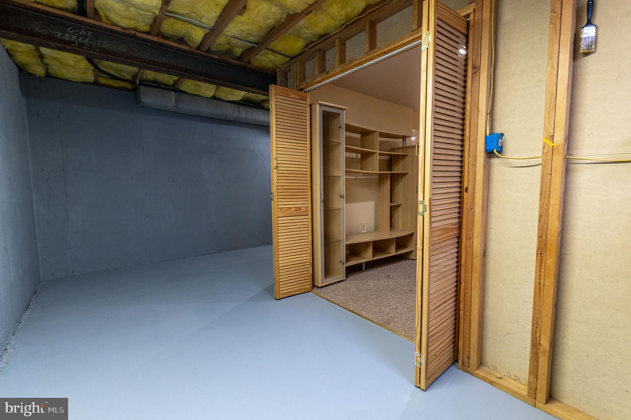 VICTORIA SQUARE - Residential