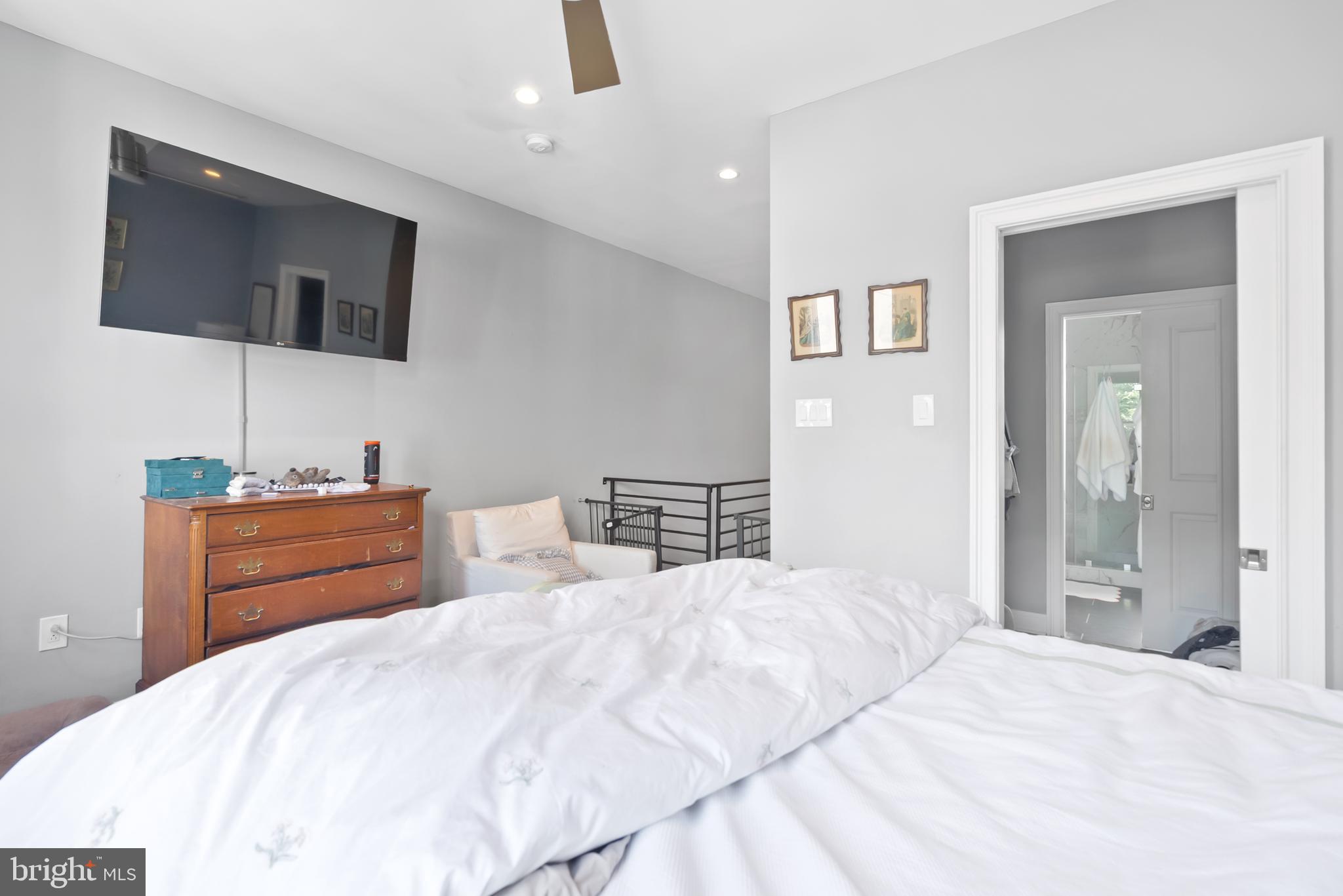 GRADUATE HOSPITAL - Residential