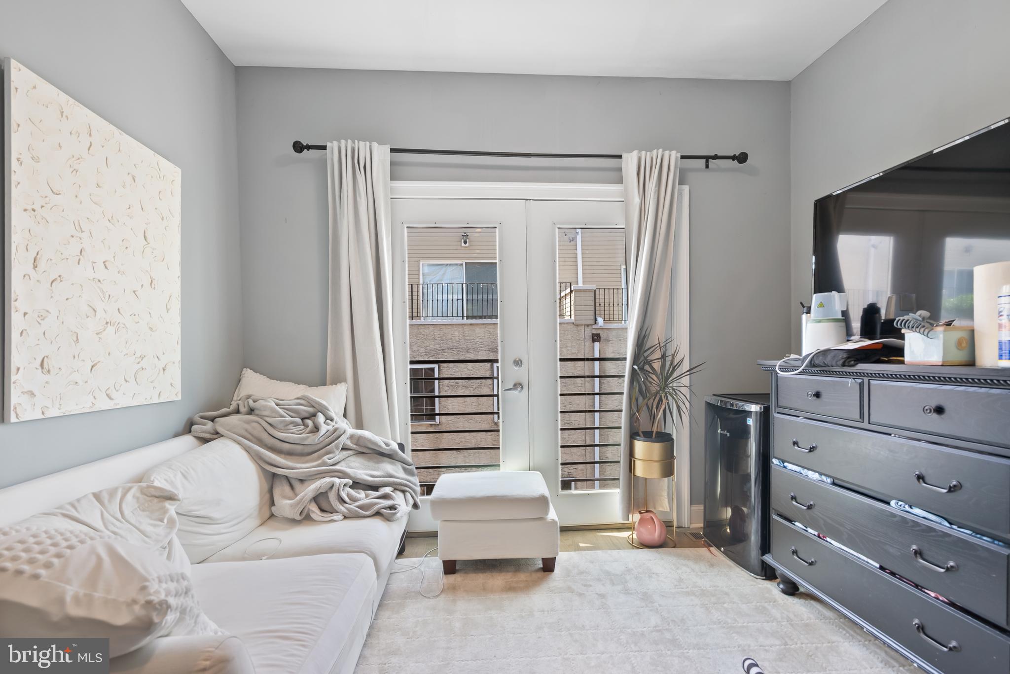 GRADUATE HOSPITAL - Residential