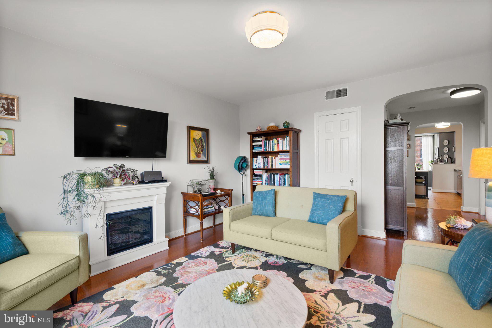 301 WHITTIER STREET NW 203