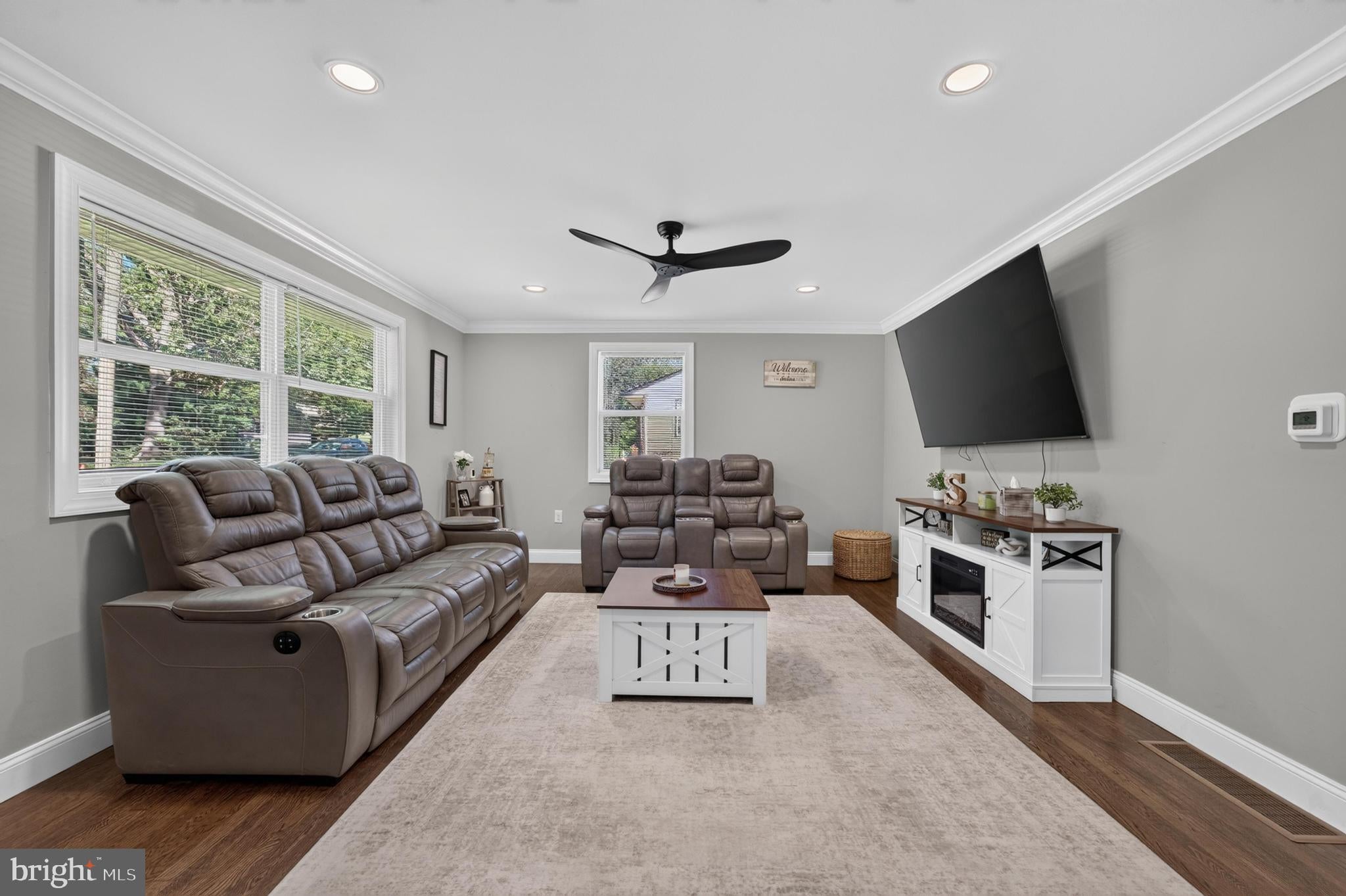 212 SUMMIT AVENUE