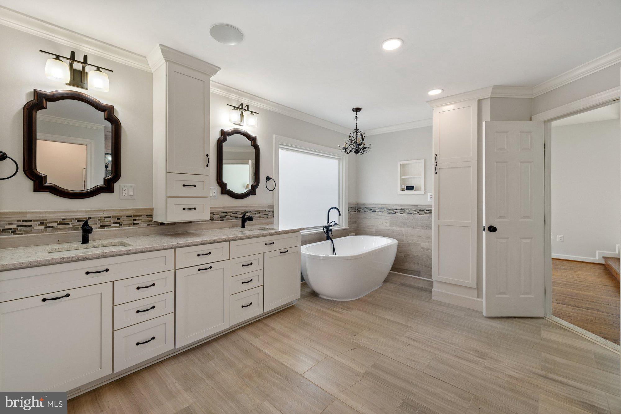 MANORS AT WOLF TRAP - Residential