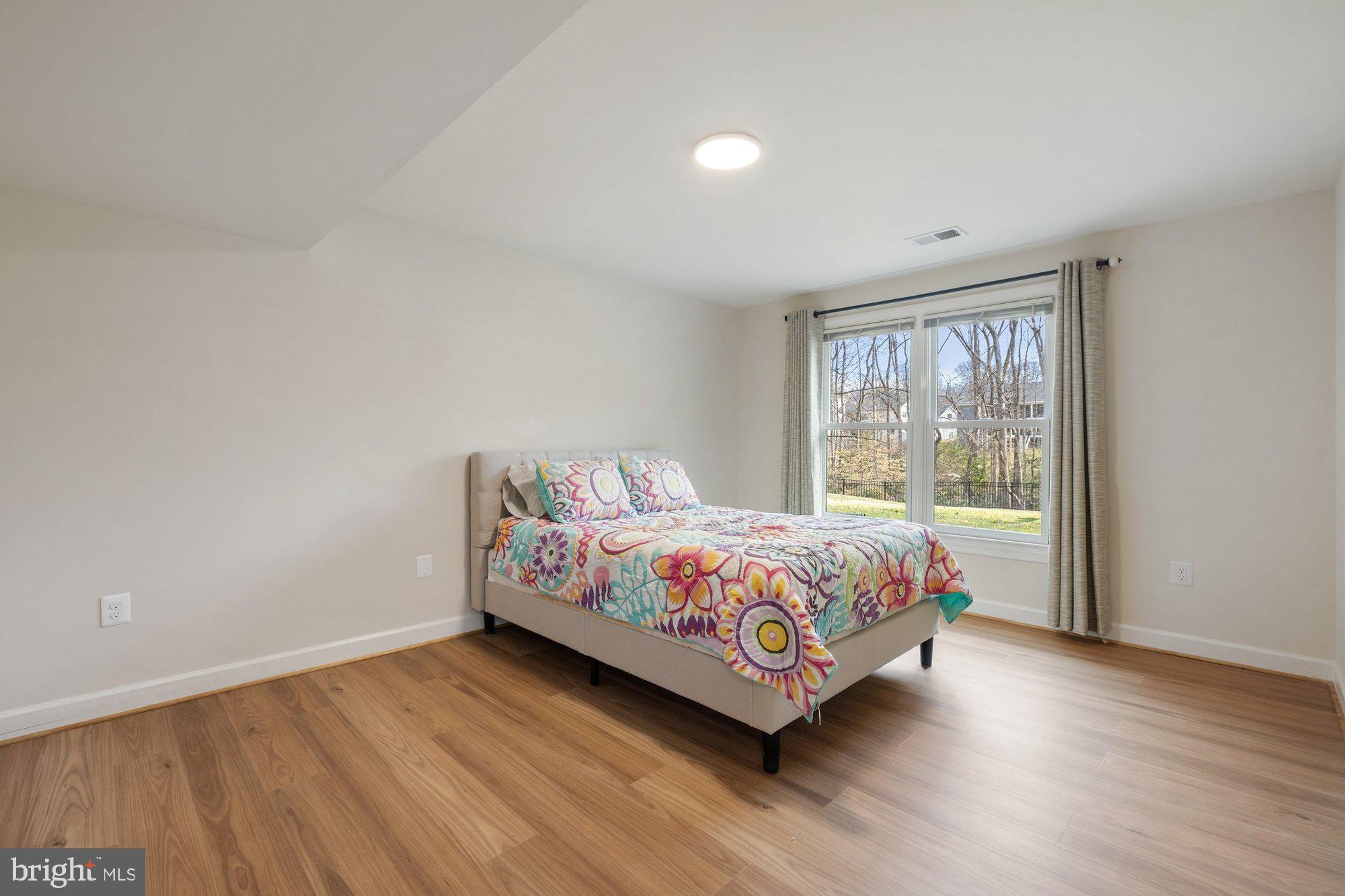 MANORS AT WOLF TRAP - Residential