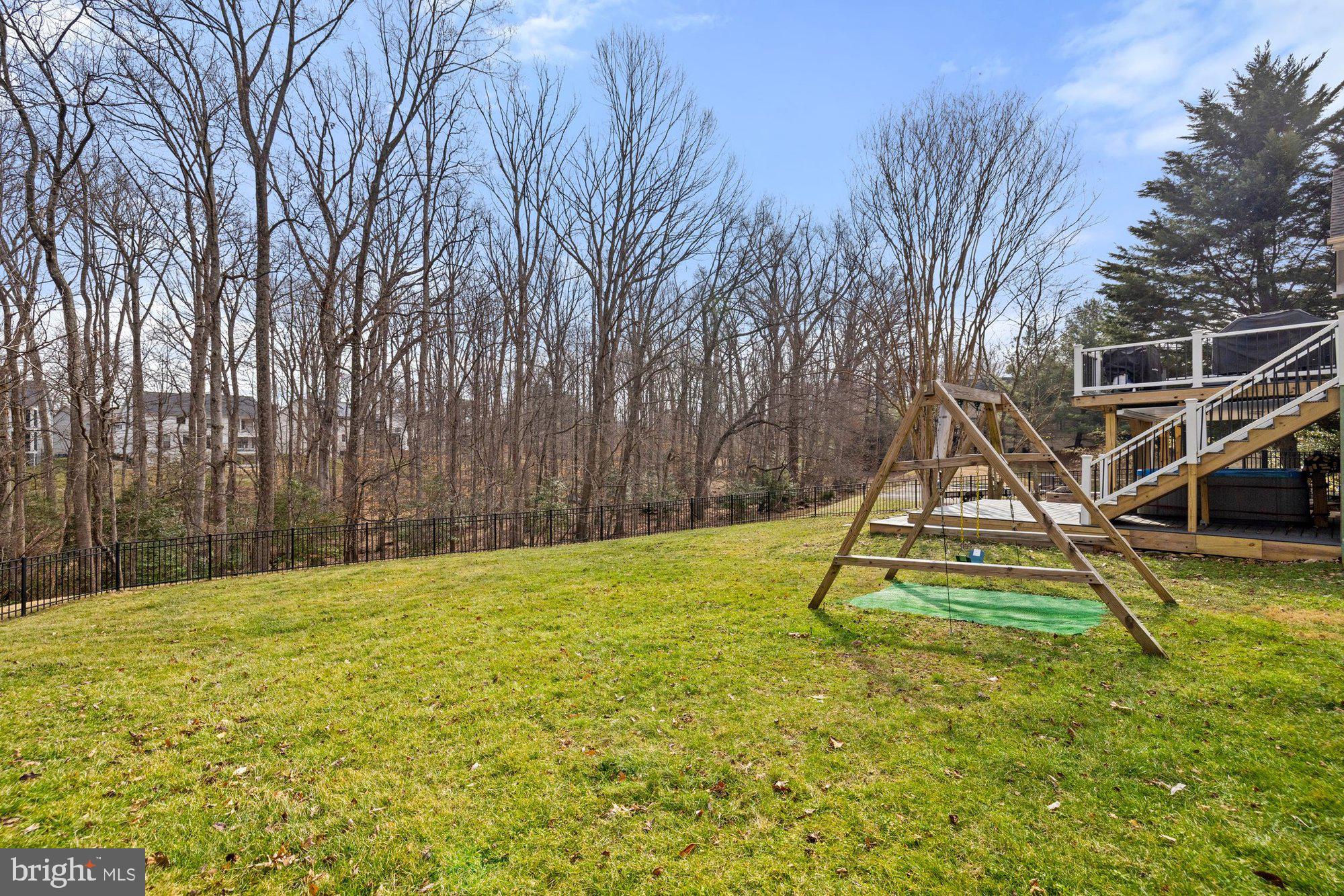 MANORS AT WOLF TRAP - Residential