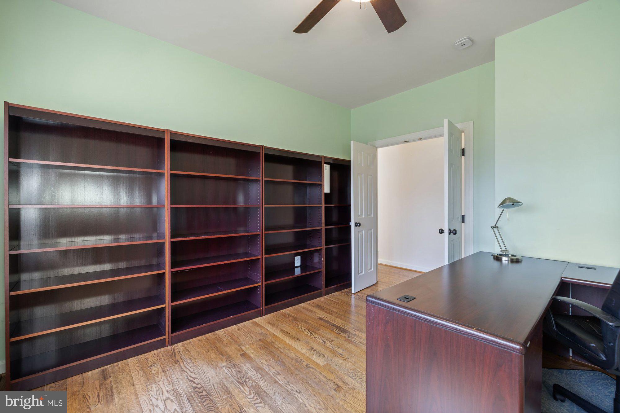 MANORS AT WOLF TRAP - Residential