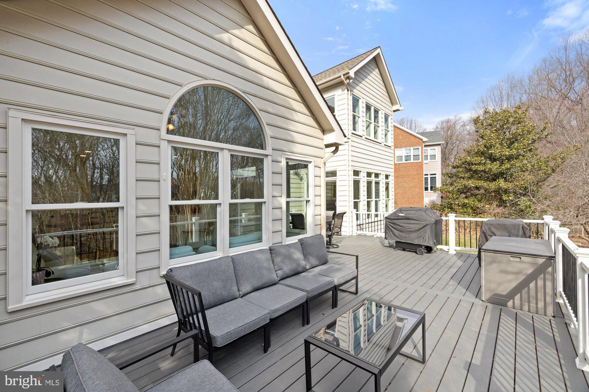 MANORS AT WOLF TRAP - Residential