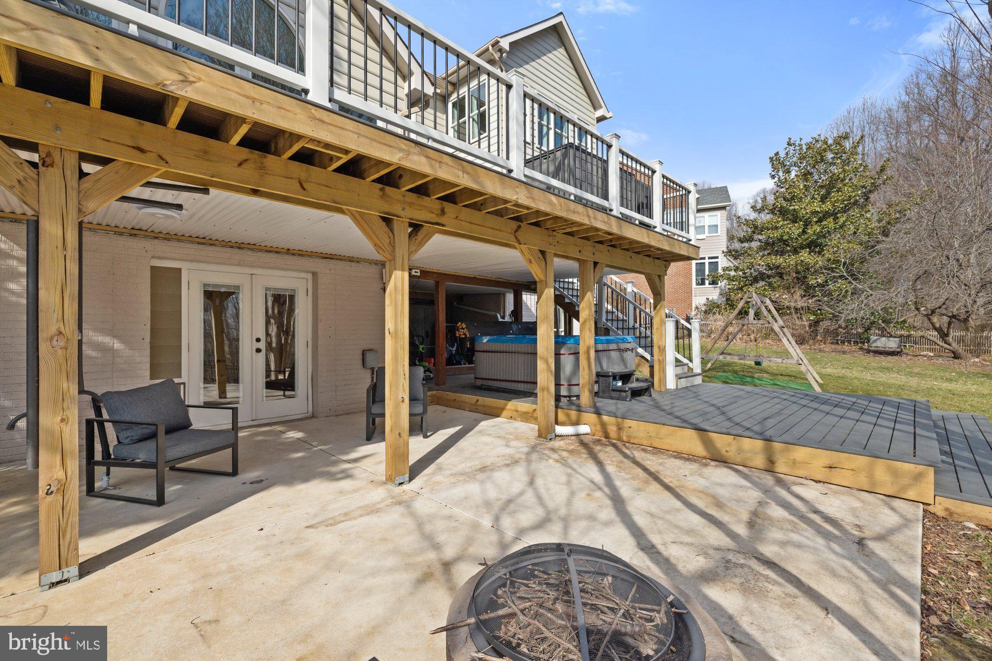 MANORS AT WOLF TRAP - Residential