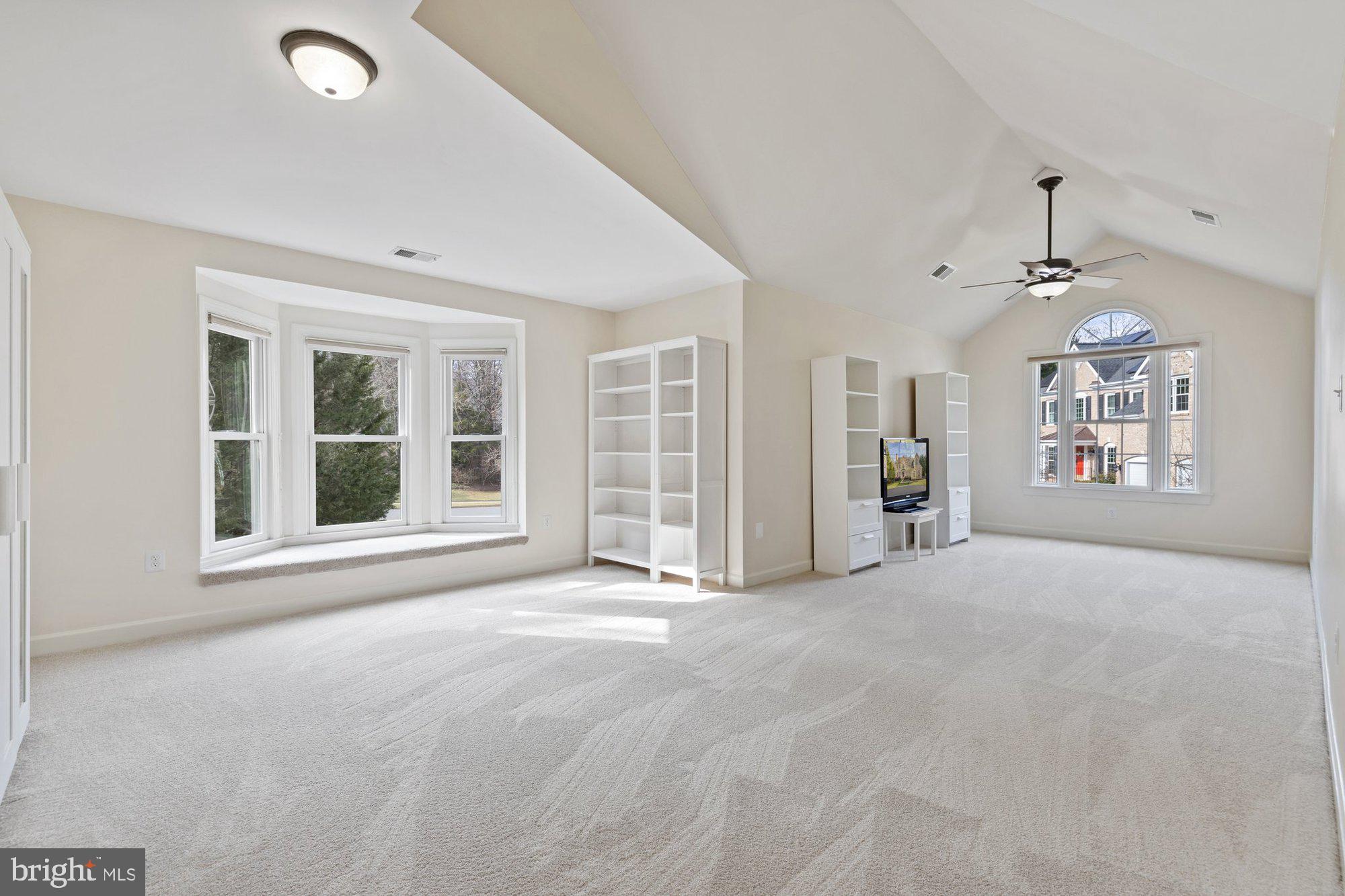 MANORS AT WOLF TRAP - Residential