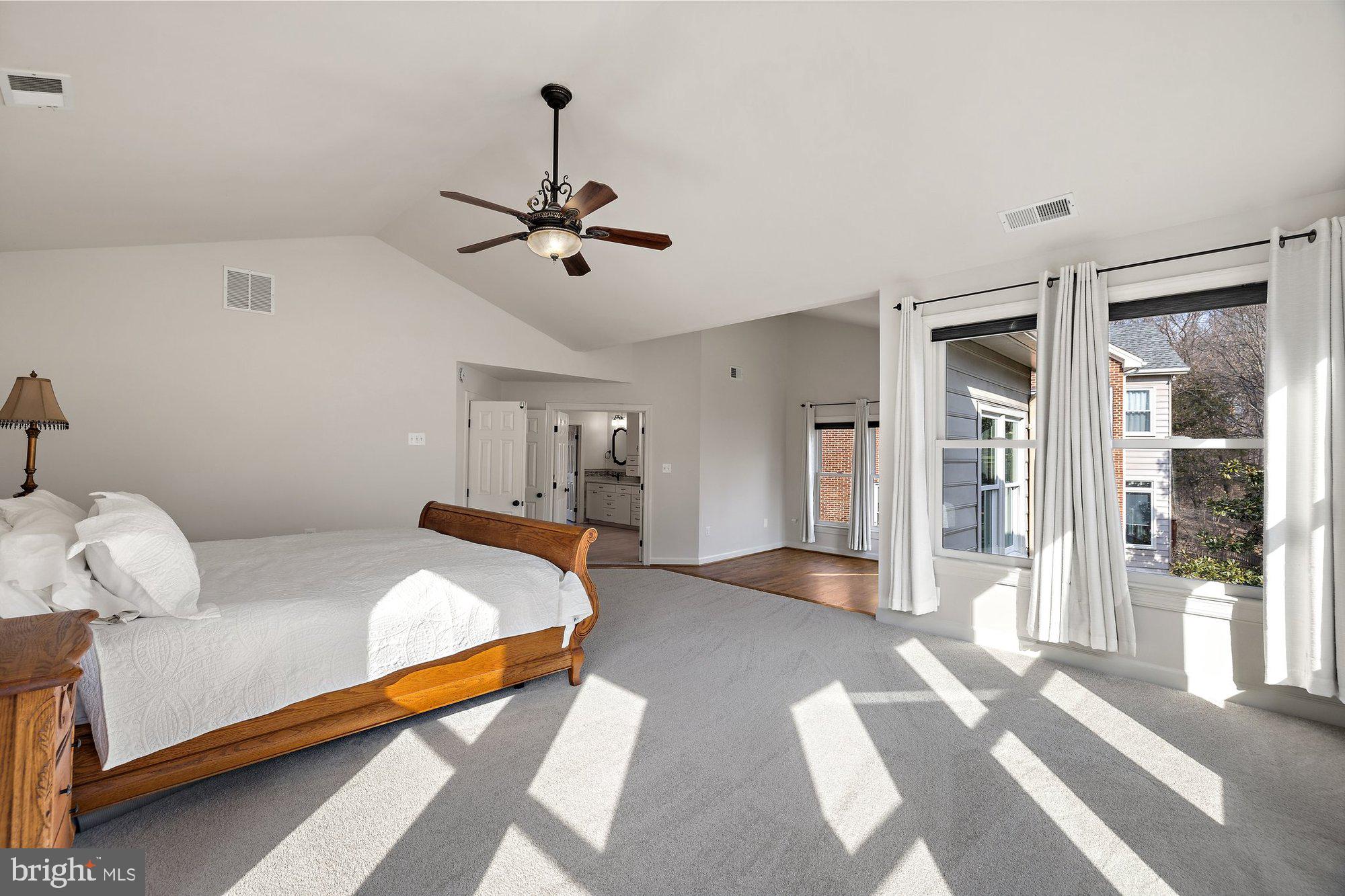 MANORS AT WOLF TRAP - Residential