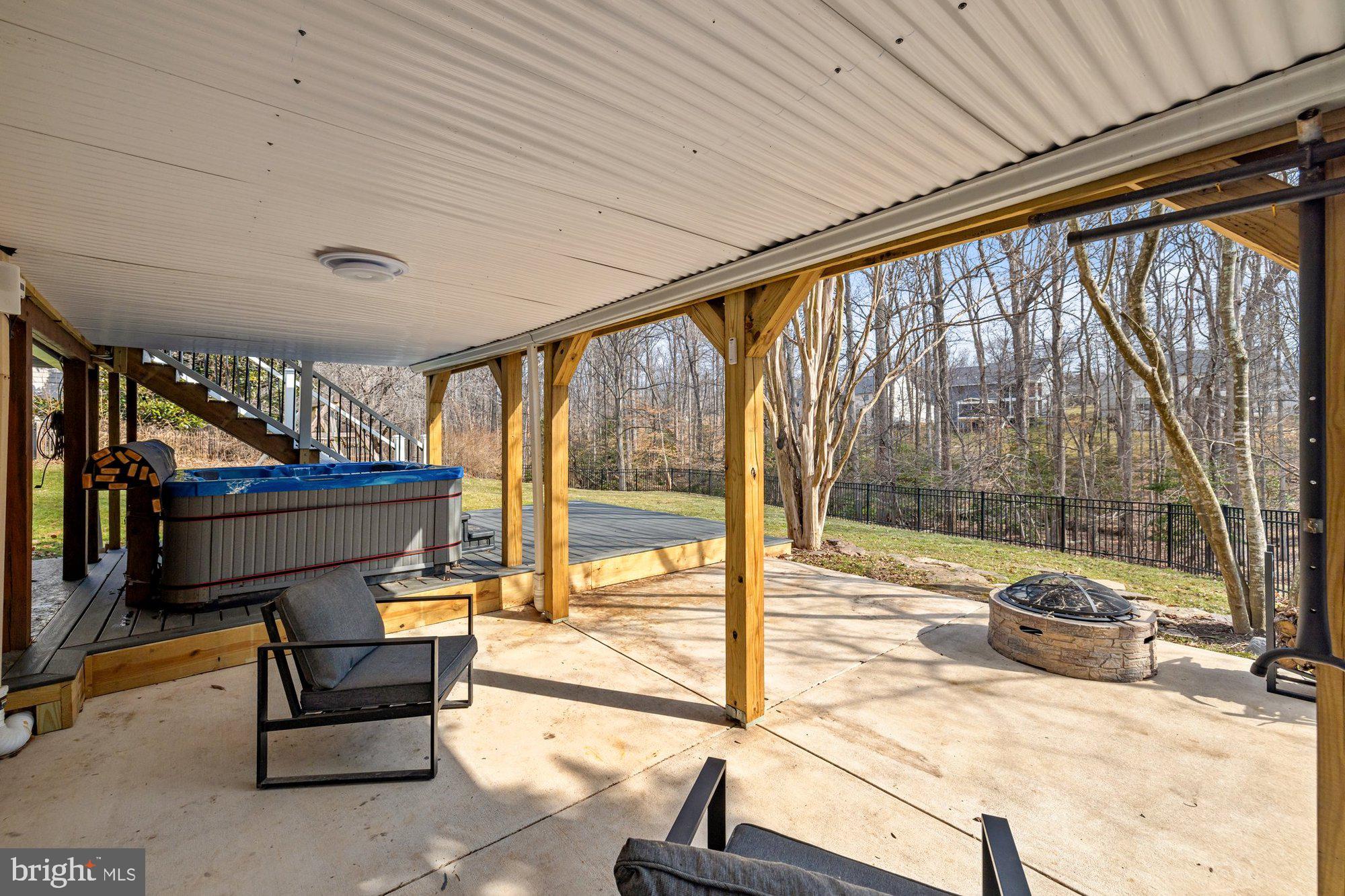 MANORS AT WOLF TRAP - Residential